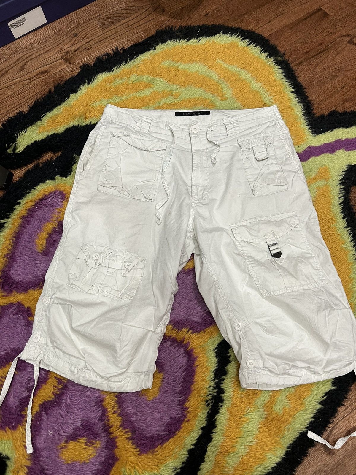 Sean john white cargo shorts deals