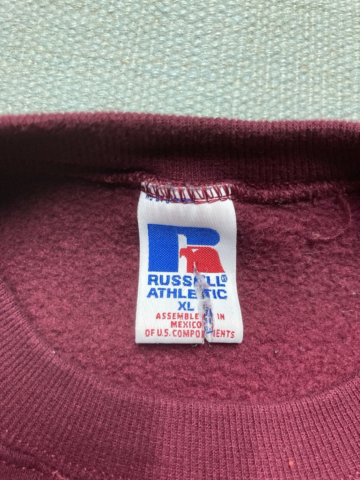 Russell Athletic × Vintage 90s crewneck sweatshirt Russell athletic maroon red blank XL Size US XL / EU 56 / 4 - 4 Thumbnail