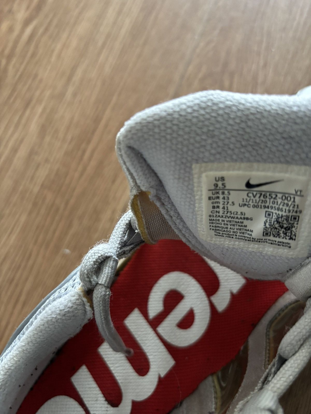 Nike × Supreme Supreme Nike Air Max 96 (Silver Bullet) Size US 9.5 / EU 42-43 - 7 Thumbnail