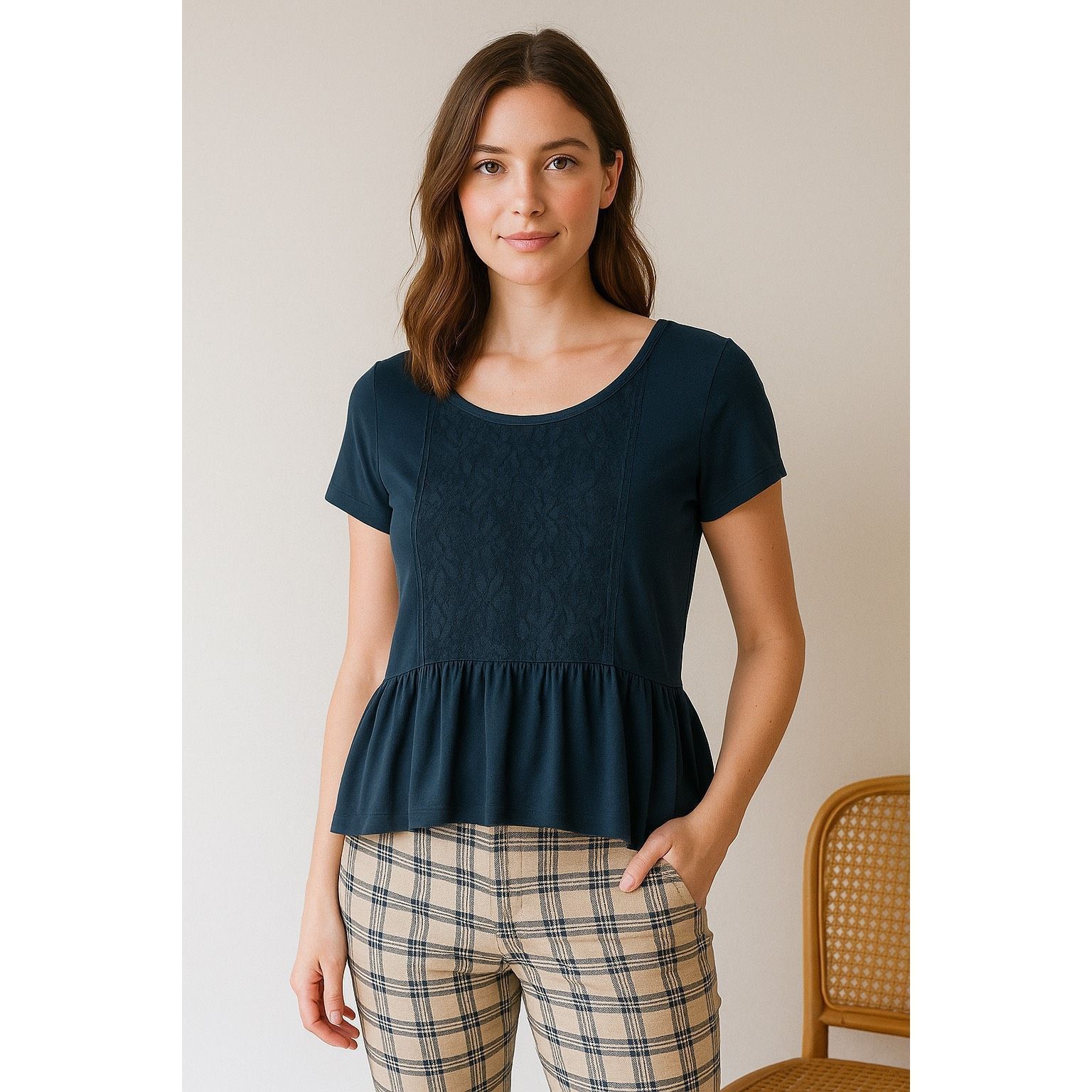 American Eagle Outfitters American Eagle Soft & Sexy Navy Blue Lace Peplum T-Shirt | F Size M / US 6-8 / IT 42-44 - 3 Thumbnail