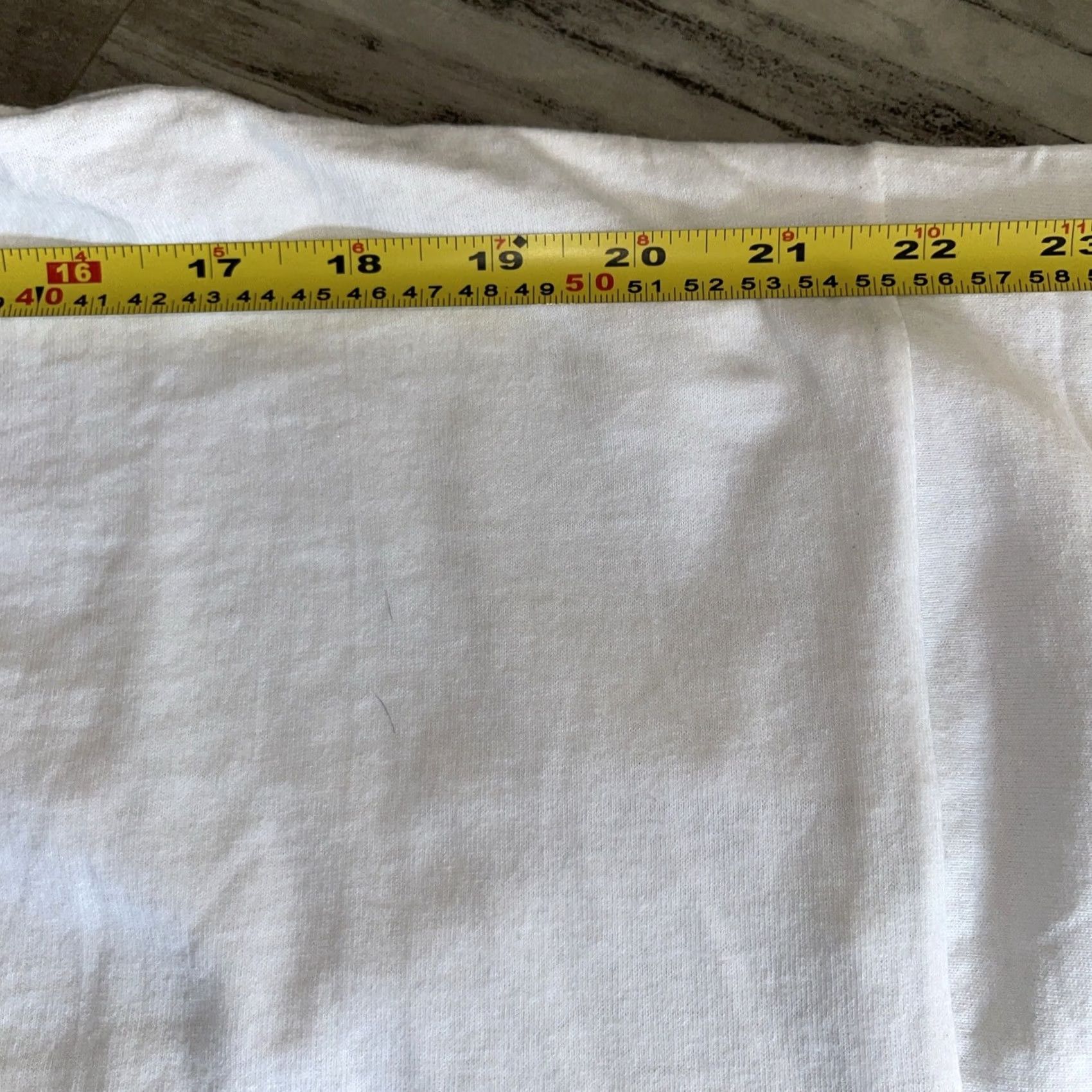 Fruit Of The Loom VINTAGE Fruit of the Loom Men’s XL T-Shirt White Coca Cola Enjoy Coke Shirt Adults XL White Coca-Cola 90s Classic Soda Logo Vintage Mens Size US XL / EU 56 / 4 - 6 Thumbnail