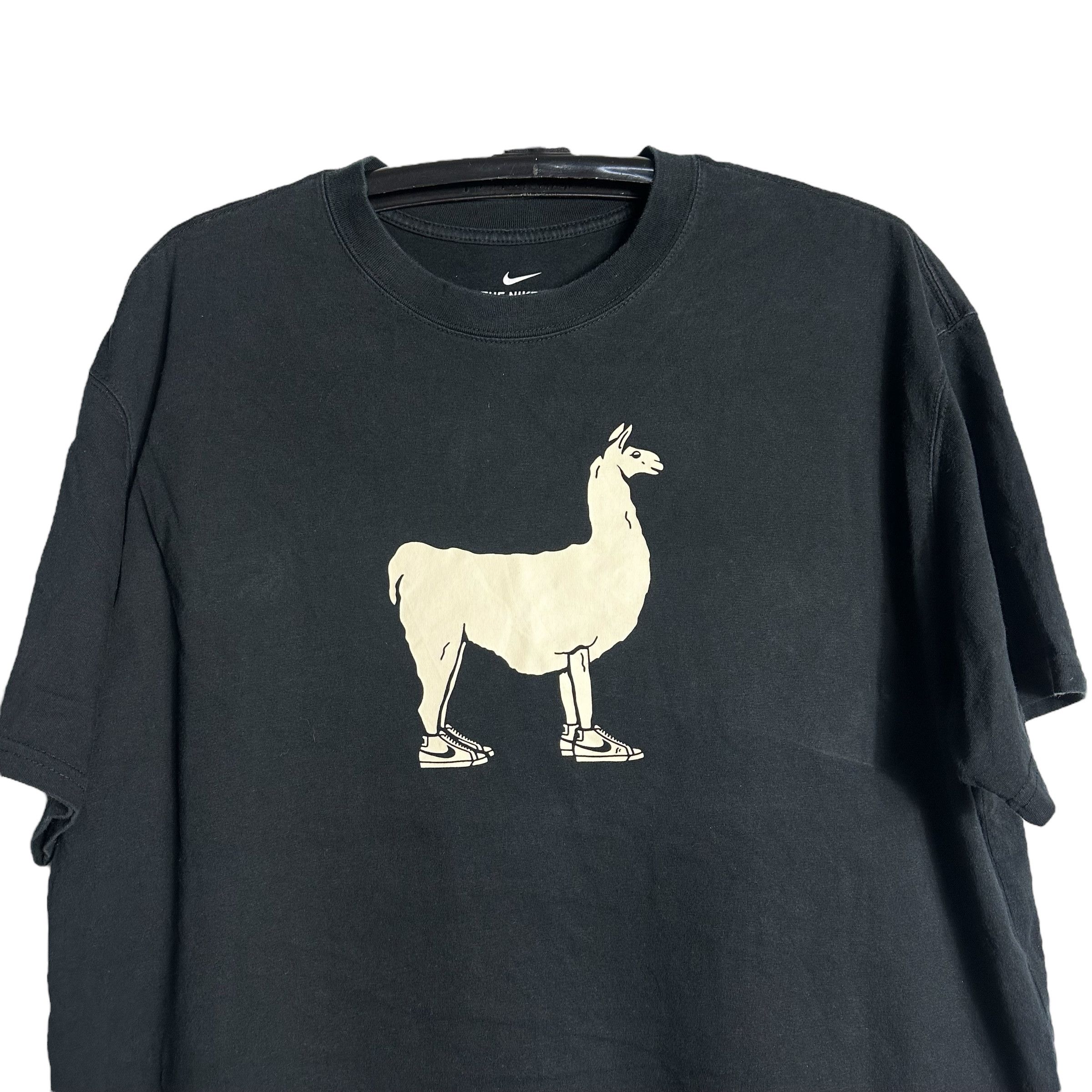 Nike SB 🔥RARE🔥Nike SB Llama Streetwear T-shirt Size US XXL / EU 58 / 5 - 2 Thumbnail