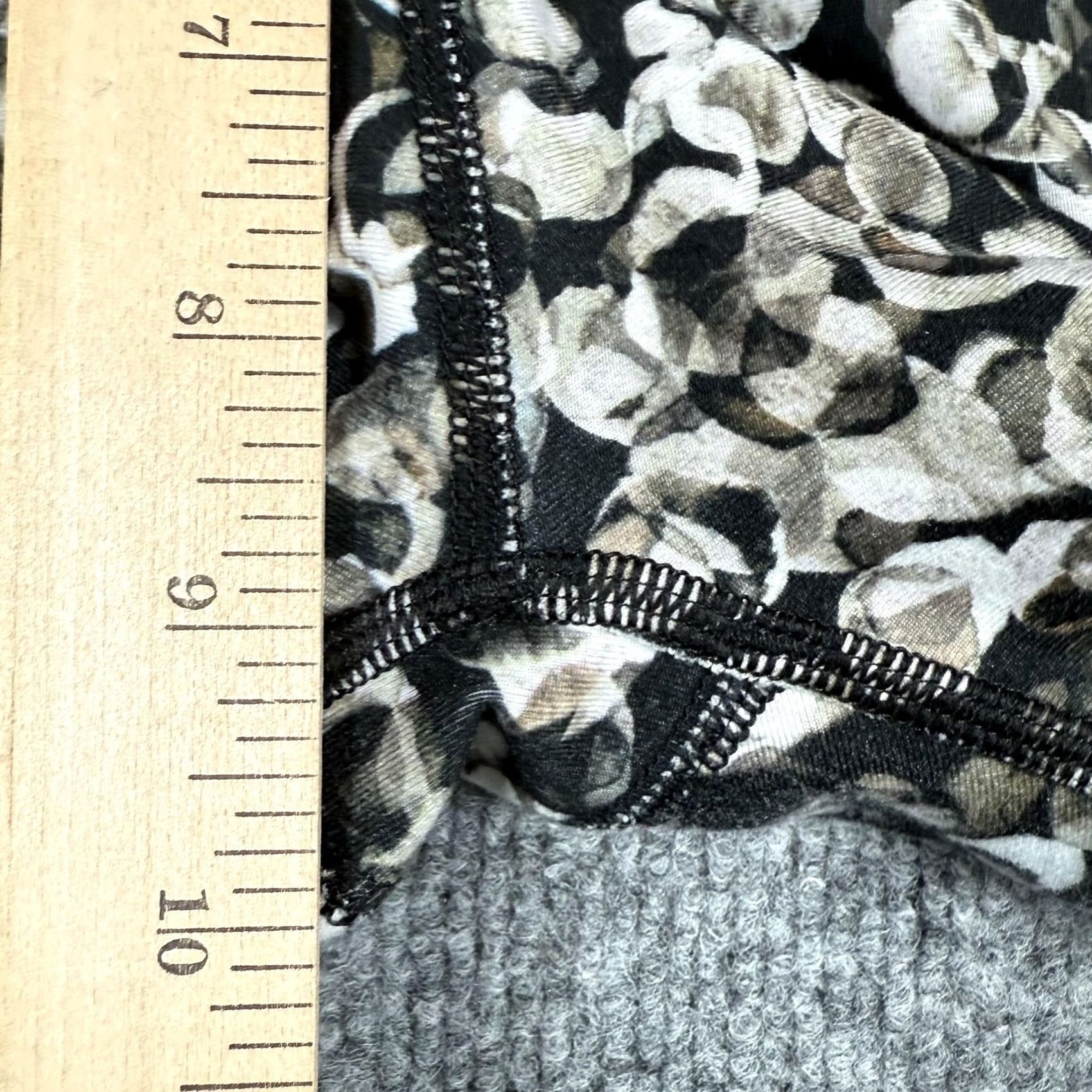 Fabletics Fabletics Leggings Womens Medium Black White Abstract Print High Rise Yoga Pants Size 32" / US 10 / IT 46 - 6 Thumbnail
