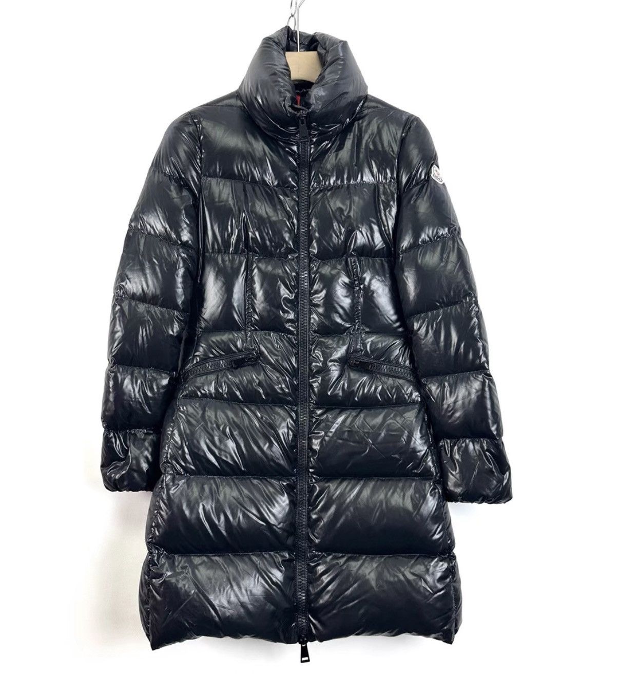 Moncler Moncler Classic Logo Black Shiny Waist Down Jacket K12 Size XS / US 0-2 / IT 36-38 - 1 Thumbnail