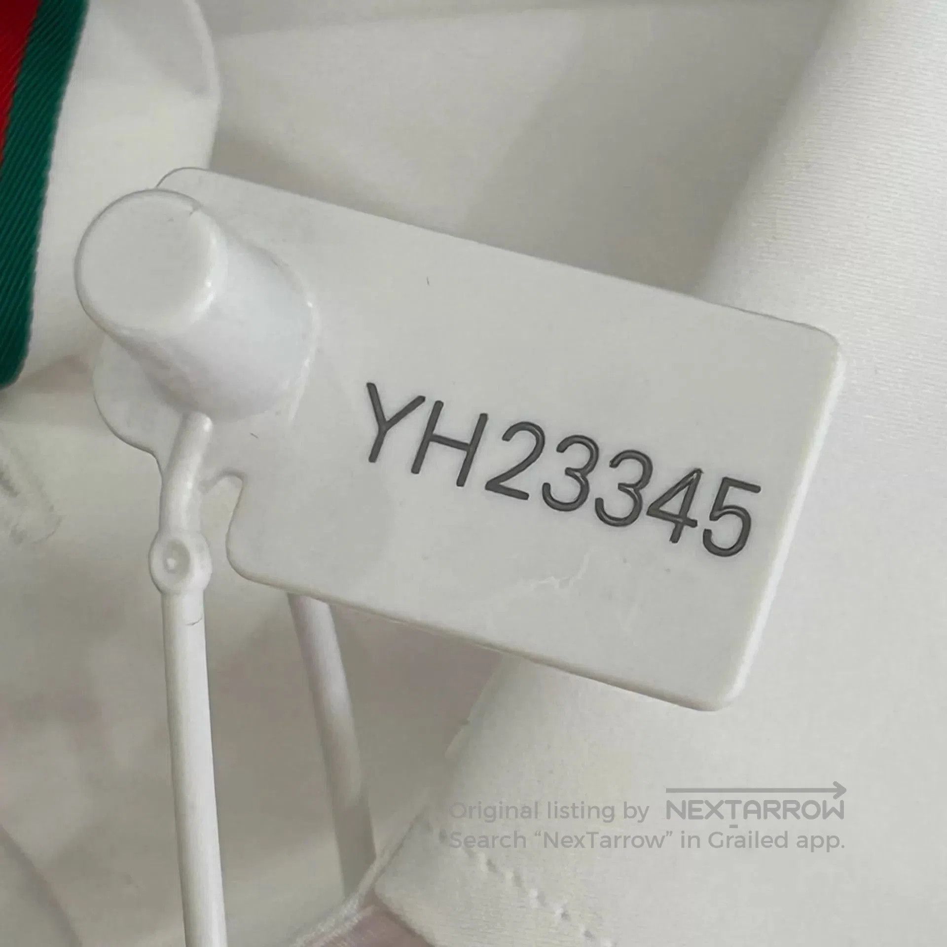 Gucci White Long Sleeve Button. Size US M / EU 48-50 / 2 - 8 Thumbnail