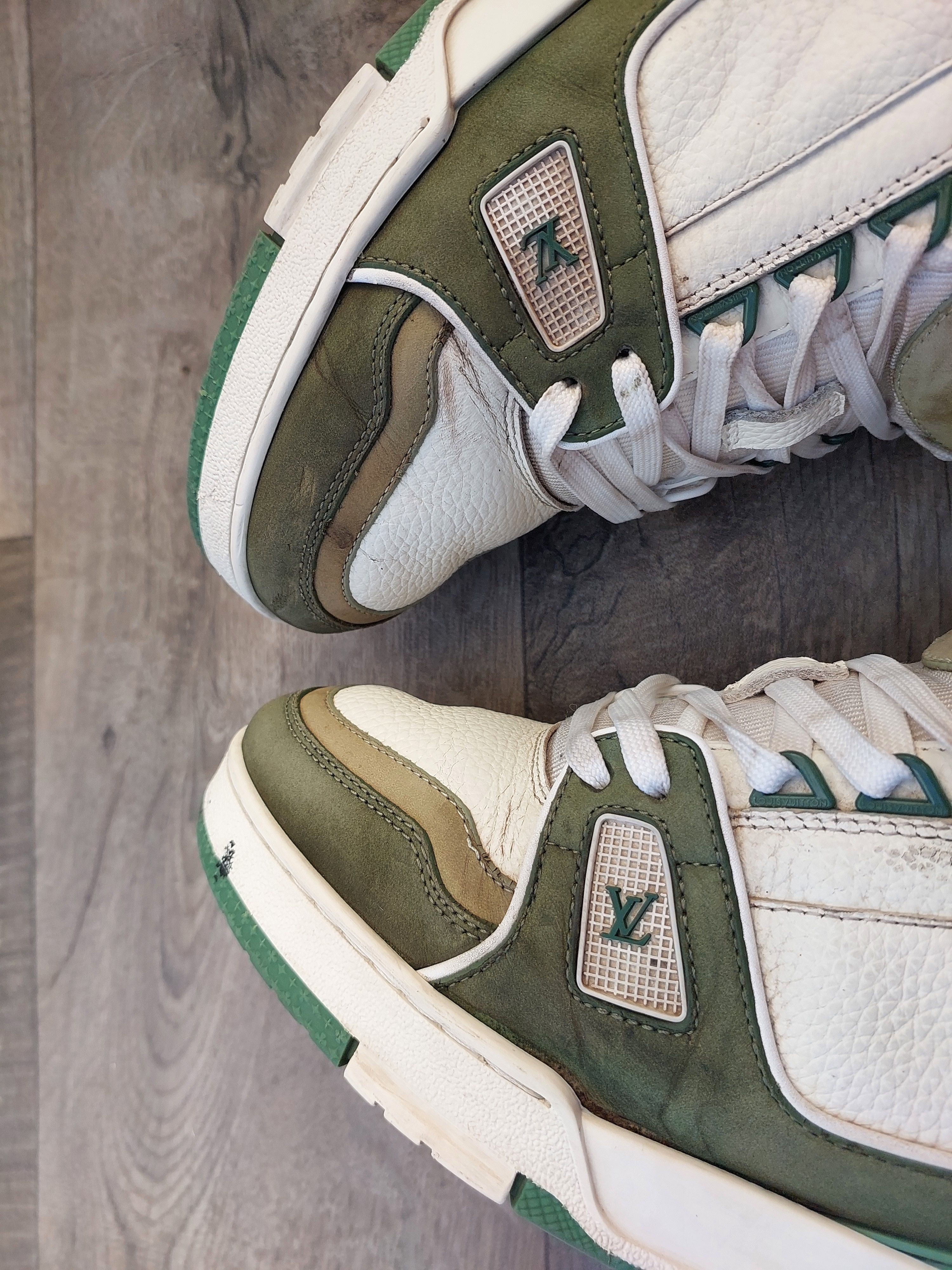 Louis Vuitton Louis Vuitton Green and White Trainer Sneaker -2508 Size US 10 / EU 43 - 8 Thumbnail