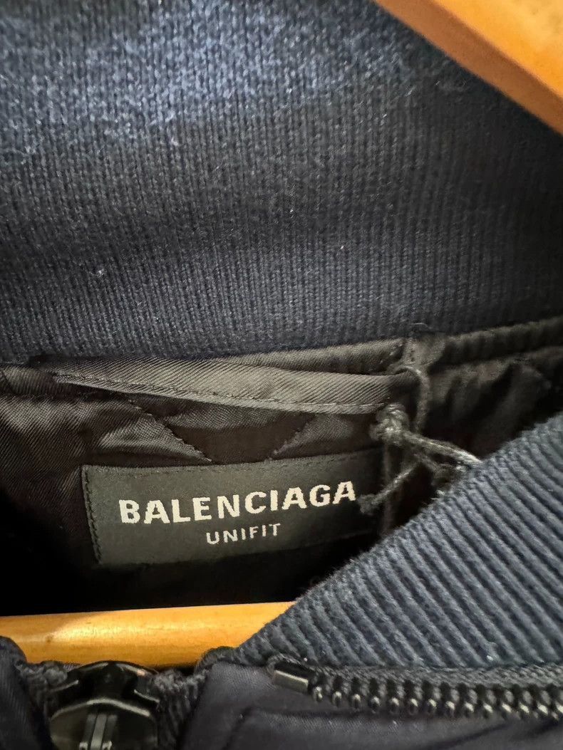 Balenciaga Balenciaga Bomber Jacket in Navy Color Size US S / EU 44-46 / 1 - 2 Thumbnail