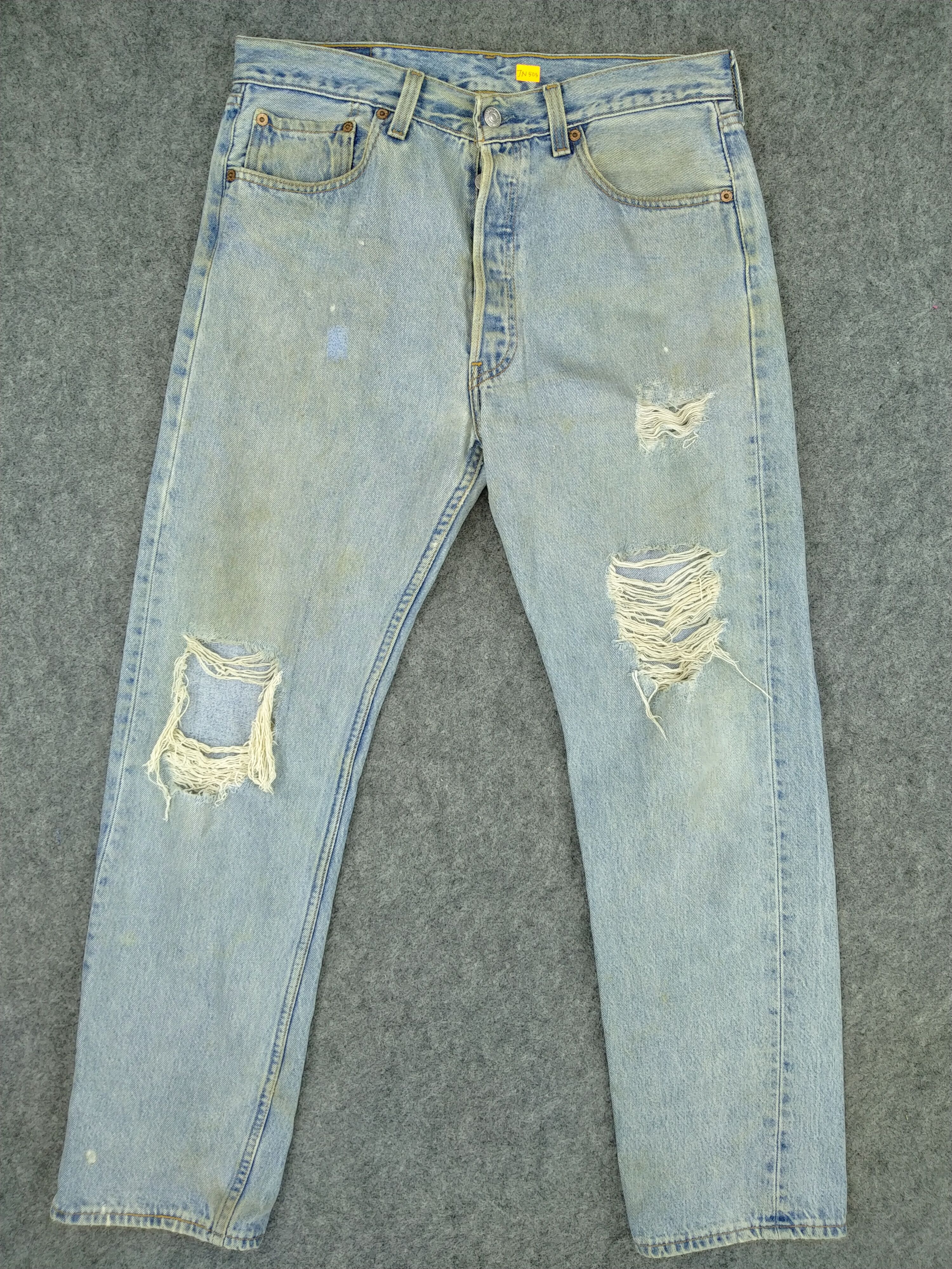 Levi's Vintage Levi's 501 Dirty Ripped Denim 32 x 30 -JN505 Size US 32 / EU 48 - 1 Thumbnail