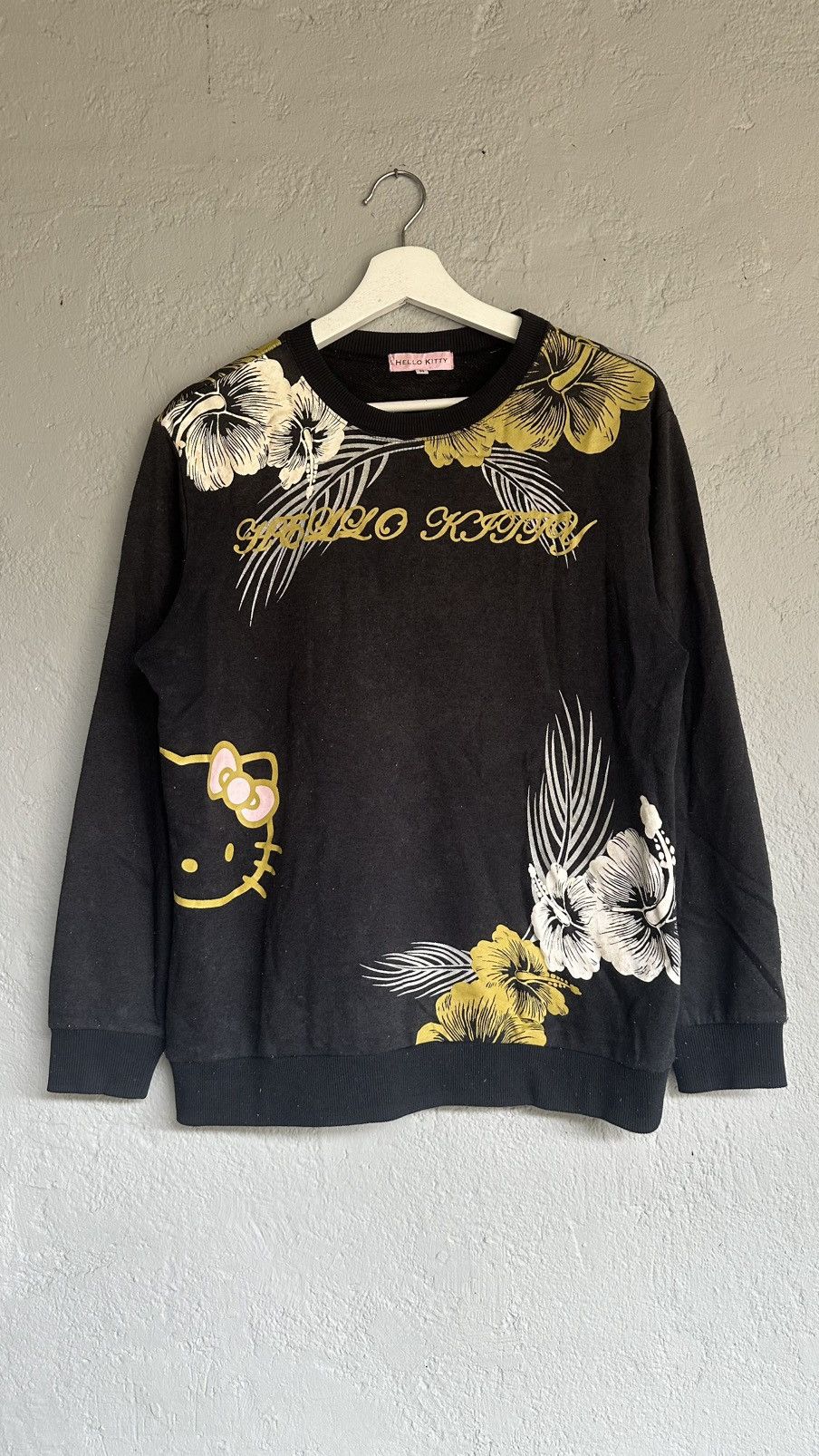 Japanese Brand Hello ketty flower souvenirs crewneck Size US M / EU 48-50 / 2 - 1 Thumbnail