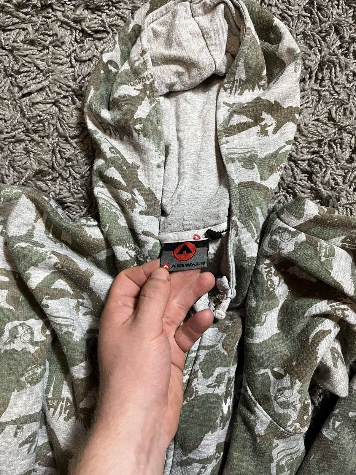Airwalk AIRWALK VINTAGE 00s CAMO MONOGRAM SKATE-HOODIE PRINTED Size US XL / EU 56 / 4 - 6 Thumbnail