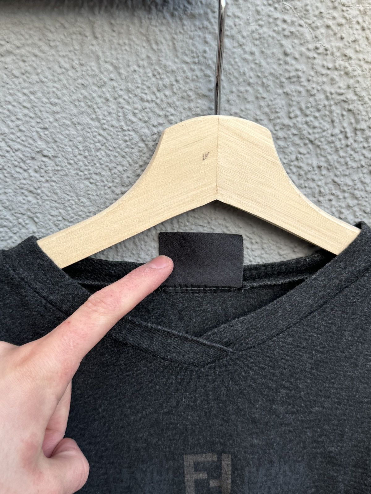 Fendi × Vintage 80s Fendi Vintage Central Logo T-shirt Size S / US 4 / IT 40 - 4 Thumbnail