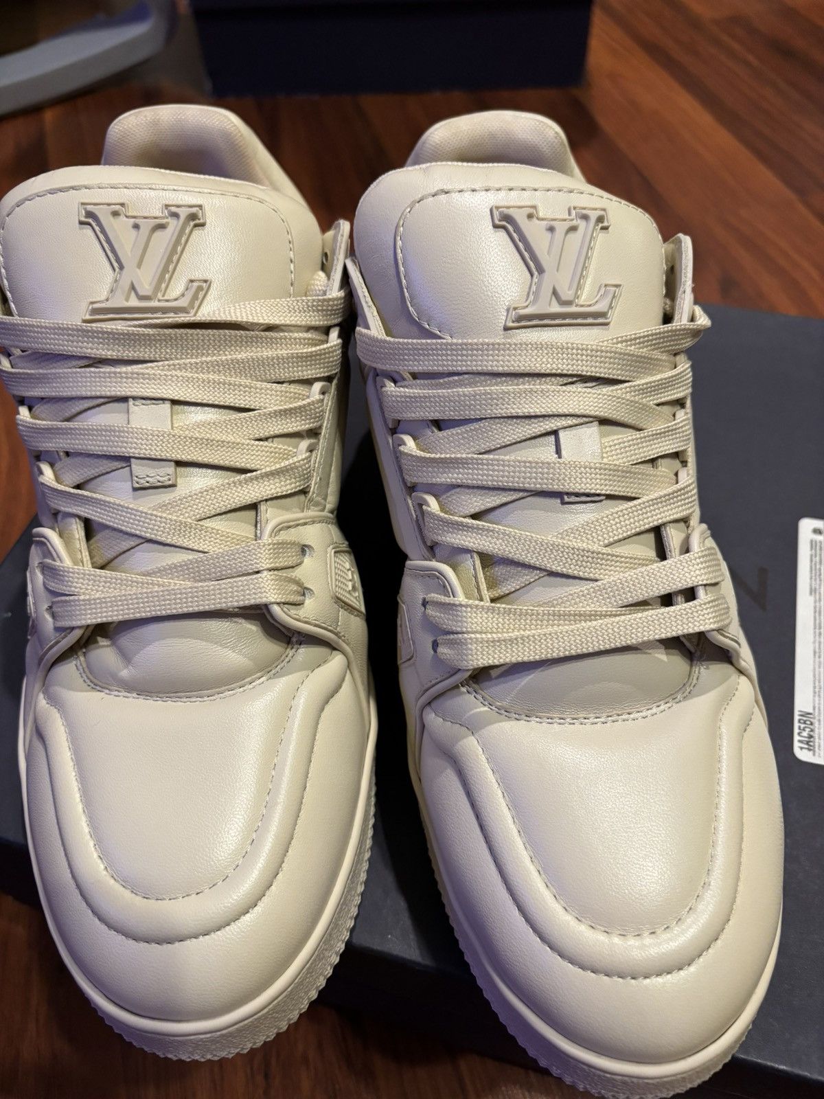 Louis Vuitton Louis vuitton trianer sneaker white. Size US 7.5 / EU 40-41 - 2 Thumbnail