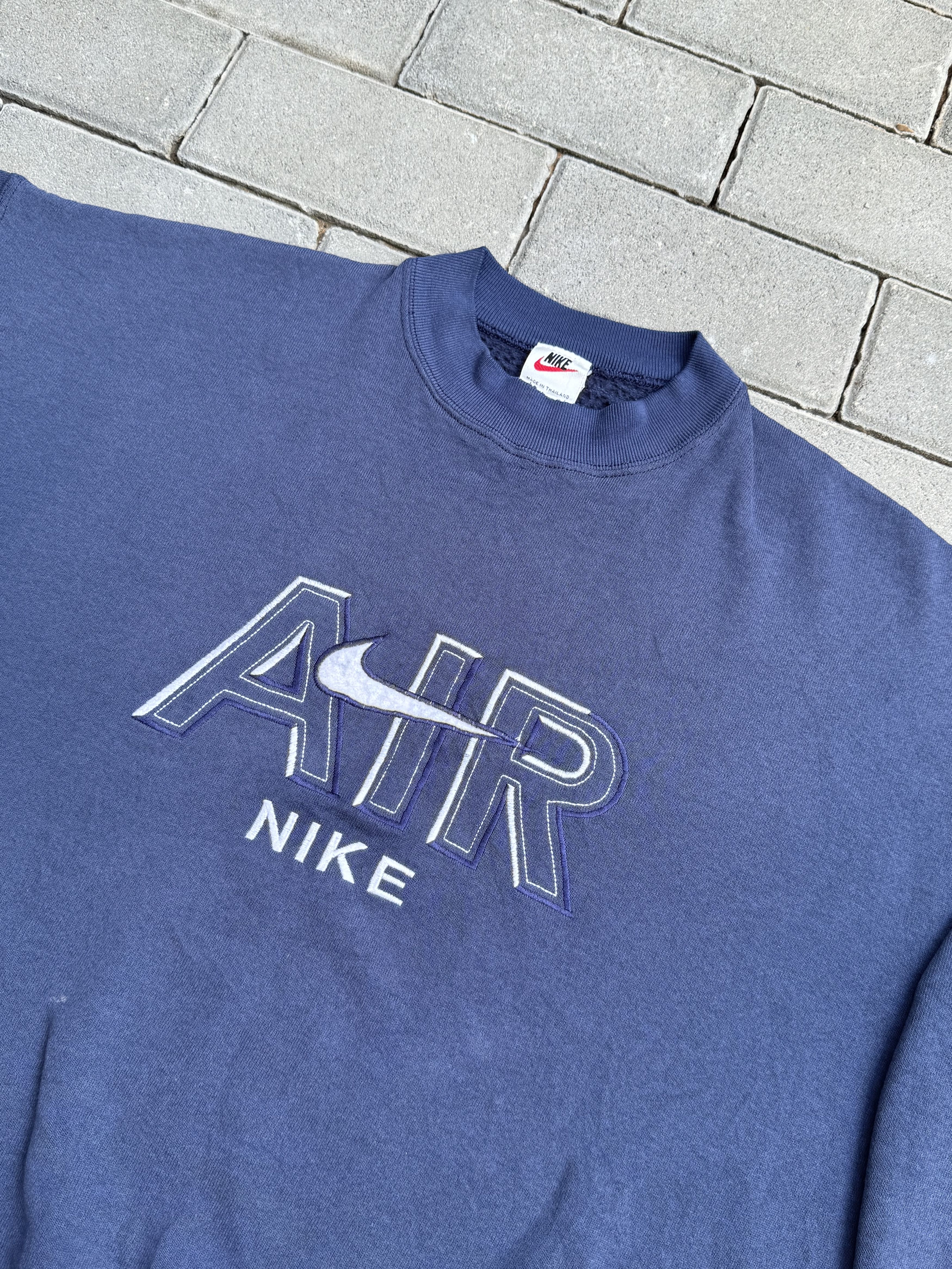 Nike Vintage Nike Air Crewneck 90s Size US M / EU 48-50 / 2 - 4 Thumbnail