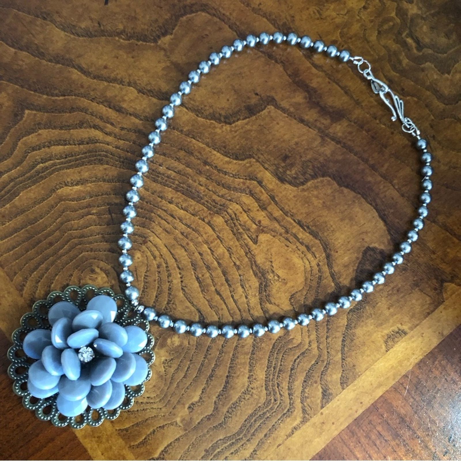 Handmade Handcrafted repurpose faceted floral Pearl necklace Size ONE SIZE - 9 Thumbnail