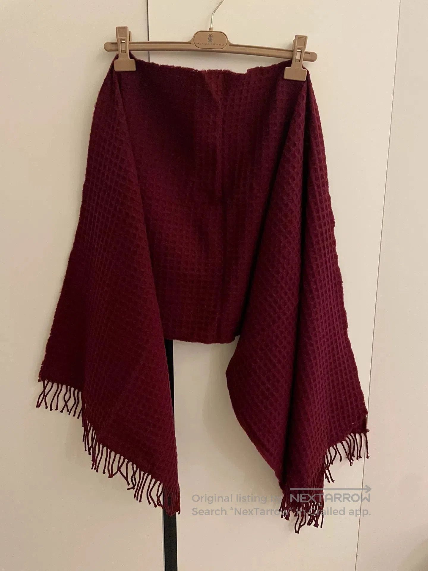 Johnstons Of Elgin Johnstons of Elgin Cashmere Scarf/Shawl. Size ONE SIZE - 1 Thumbnail