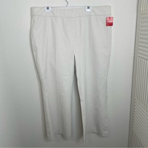 Spanx Spanx Kick Flare Pant Classic White 3XL NWT Size 42" / US 20 - 1 Thumbnail