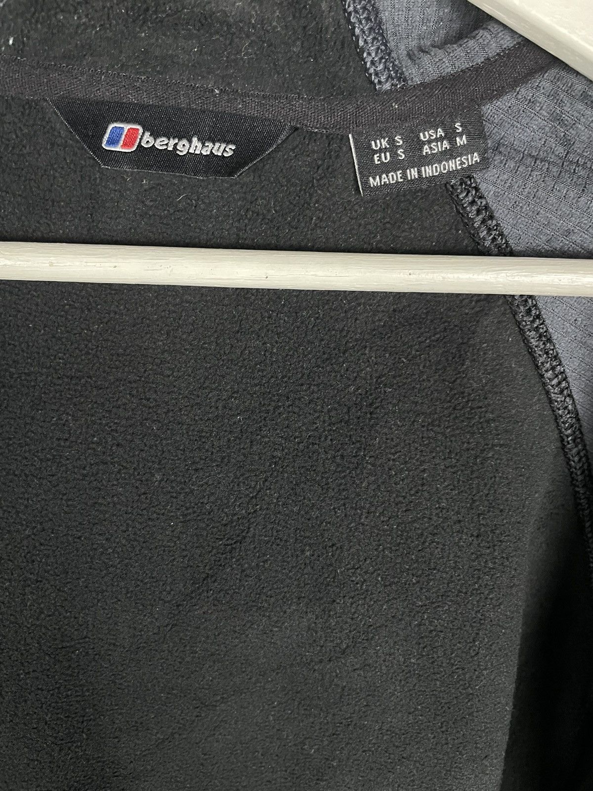 Berghaus × Vintage 90S Logo Fleece Jacket hoodie Vintage Size US S / EU 44-46 / 1 - 7 Thumbnail
