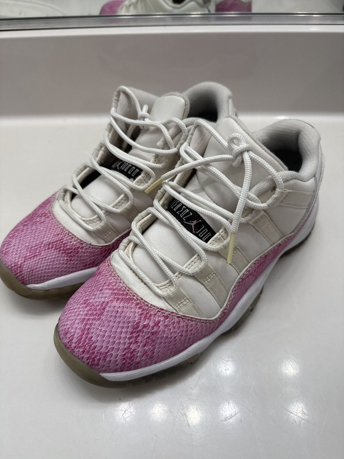 Nike Air Jordan 11s Pink Snakeskin Size US 5 / IT 35 - 1 Thumbnail
