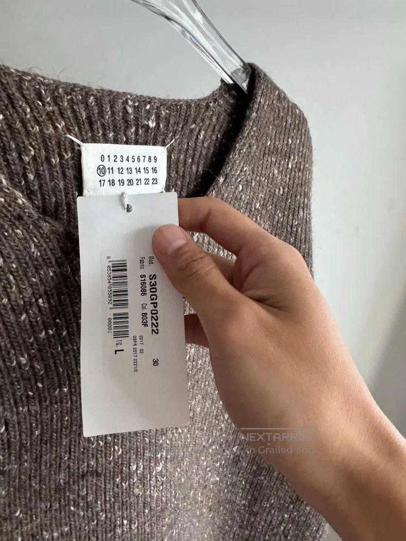 Maison Margiela Brown Wool Sweater with Tag. Size US L / EU 52-54 / 3 - 4 Thumbnail