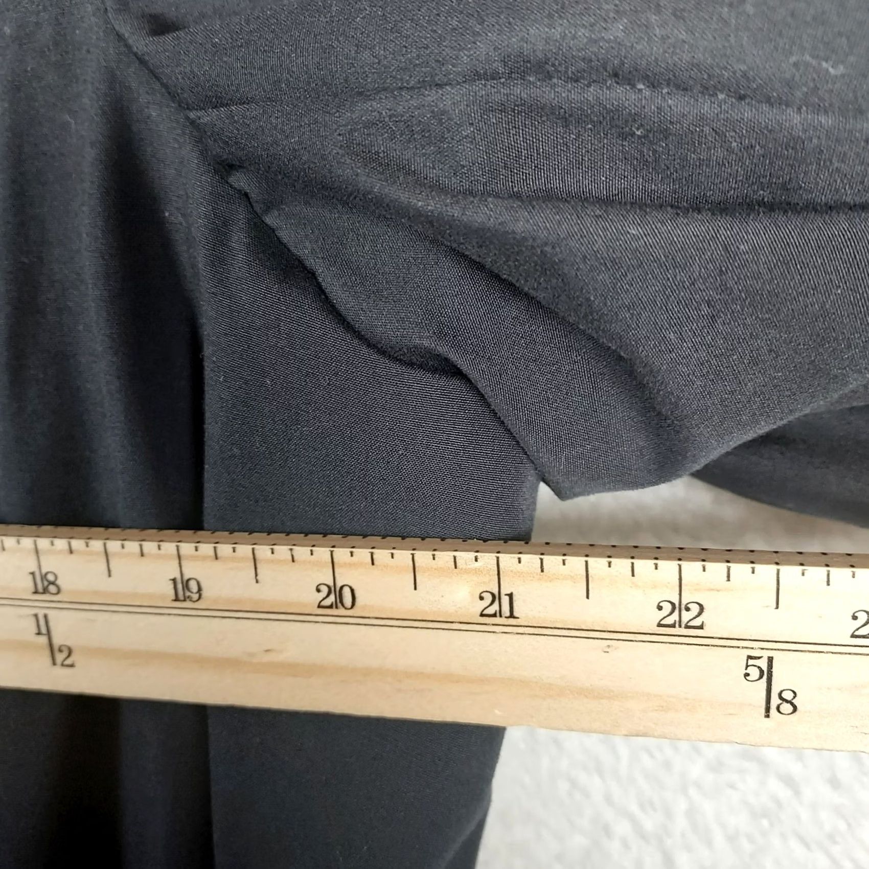 American Apparel VINTAGE American Apparel Trench Coat Mens 44L Black Long Coat Casual Business Winter Fall Spring Polyester Button Mens Size US S / EU 44-46 / 1 - 7 Thumbnail