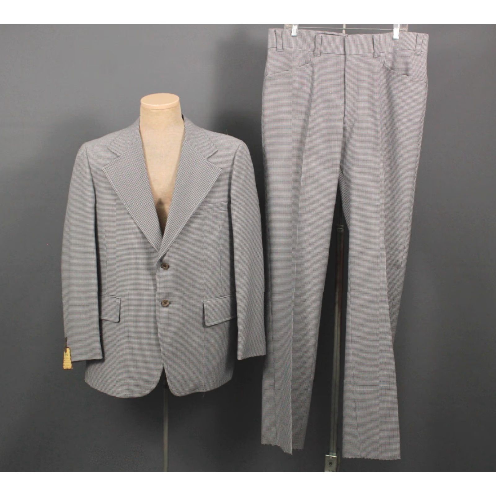 Vintage VINTAGE Men's VTG NOS 70s Blue Houndstooth 2 PC Leisure Suit Sz 44 R 1970s Disco Size 44R - 2 Thumbnail