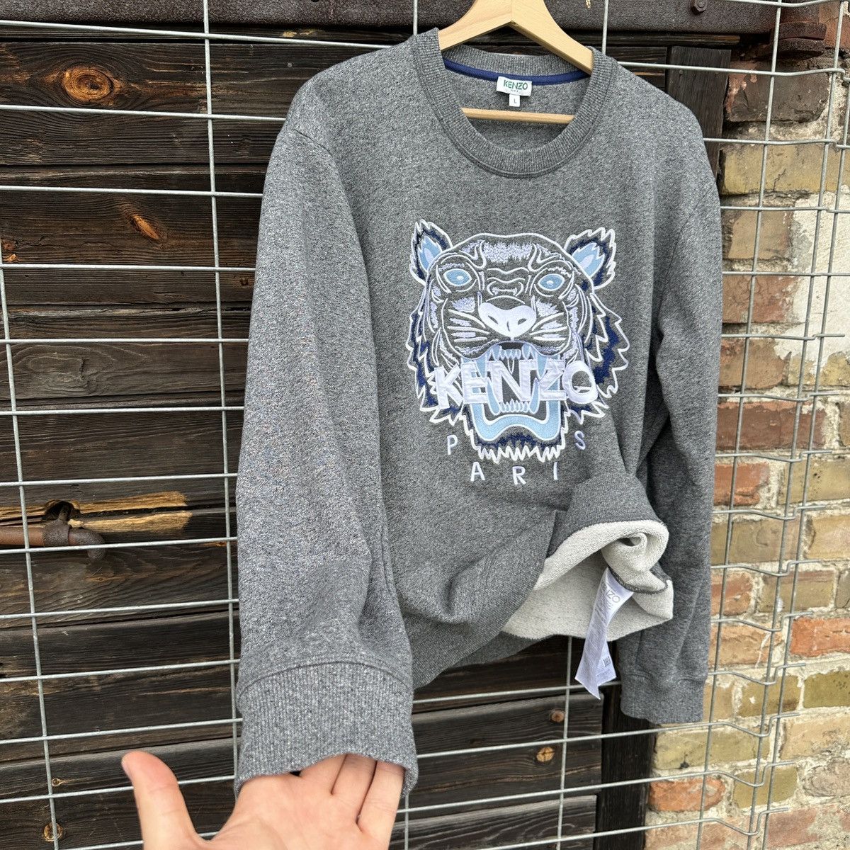 Kenzo Vintage Kenzo Sweatshirt Embroidered Tiger Crewneck Y2K L Size US L / EU 52-54 / 3 - 10 Thumbnail