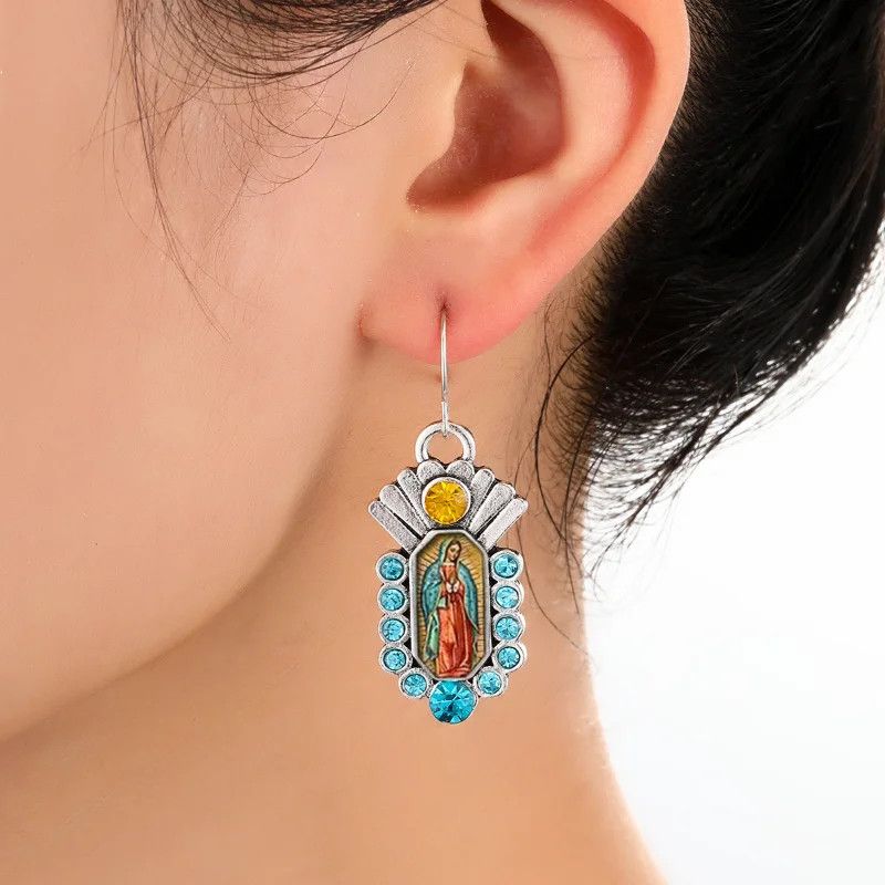 Jewelry × Vintage Virgin Mary Earrings Size ONE SIZE - 1 Thumbnail