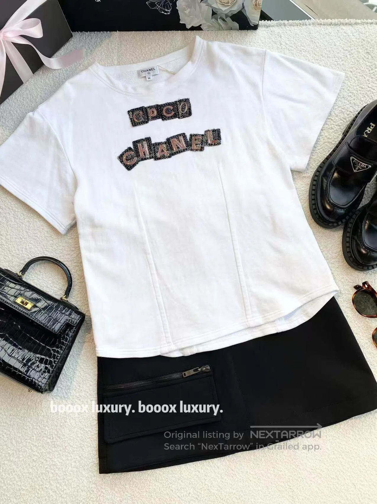 Chanel Chanel Embroidered patch white short sleeves| Size XXS / US 00 / IT 34 - 1 Thumbnail