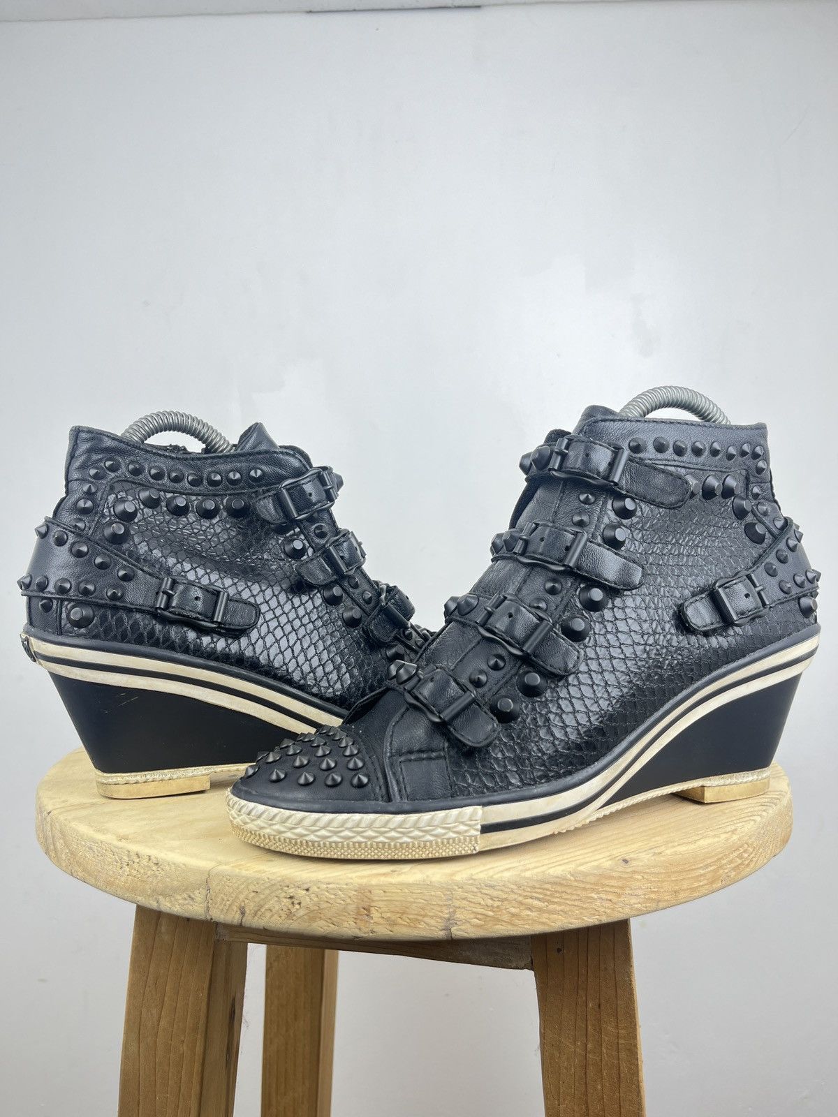ASH Leather Buckle Zing Point Funky Gyaru Y2K Black Wedge Size US 8 / IT 38 - 2 Thumbnail