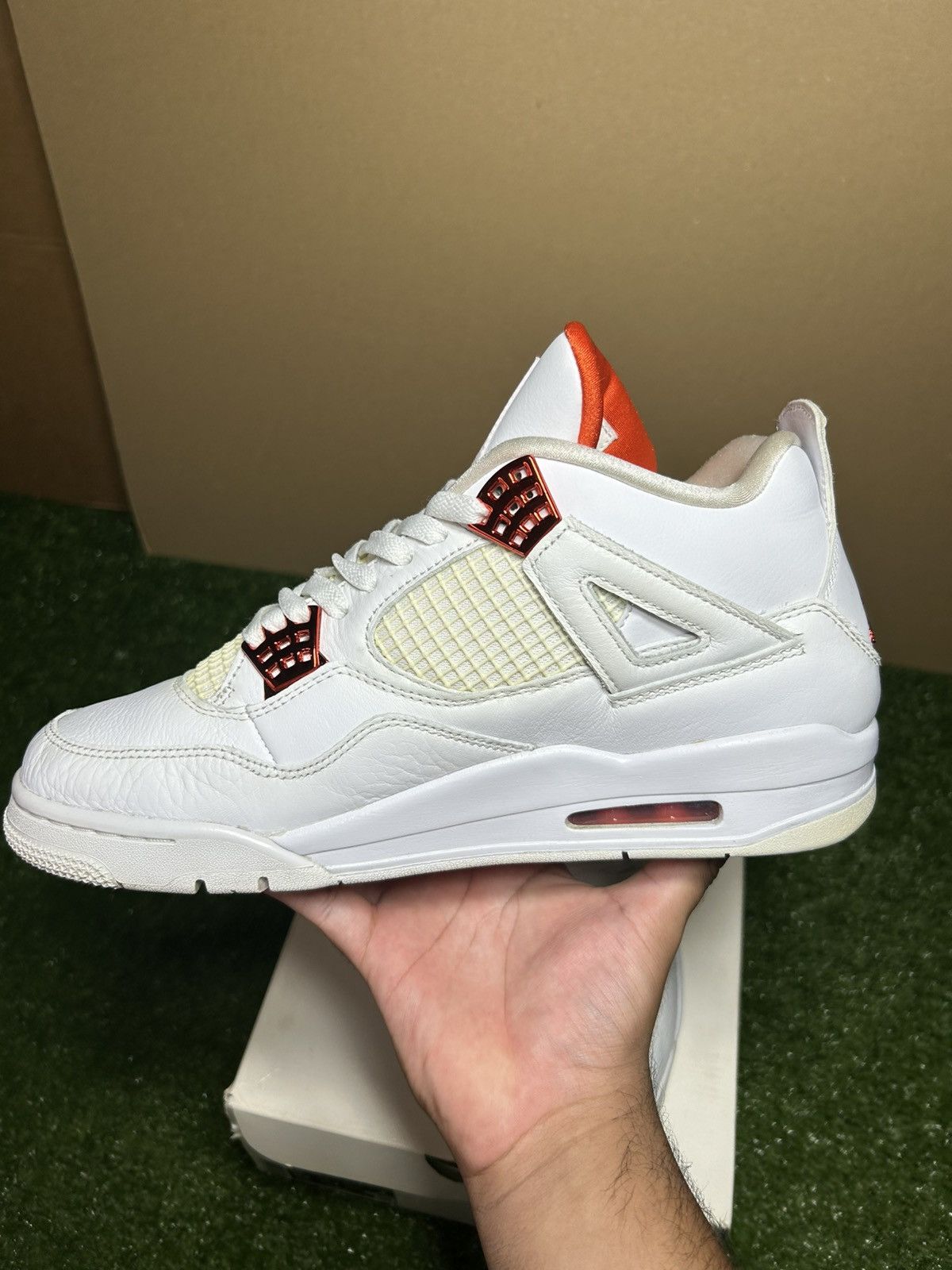 Jordan Brand Jordan 4 Orange metallic Size US 10 / EU 43 - 7 Thumbnail