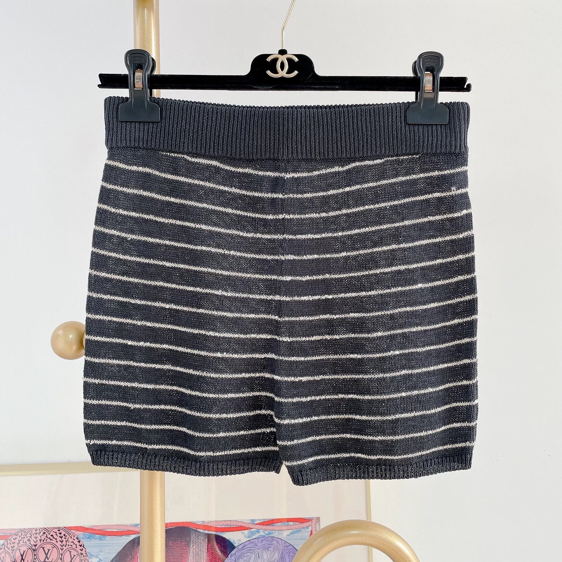 Brunello Cucinelli Brunello Cucinelli Black Striped Sequin Shorts Size US 26 / EU 42 - 1 Thumbnail