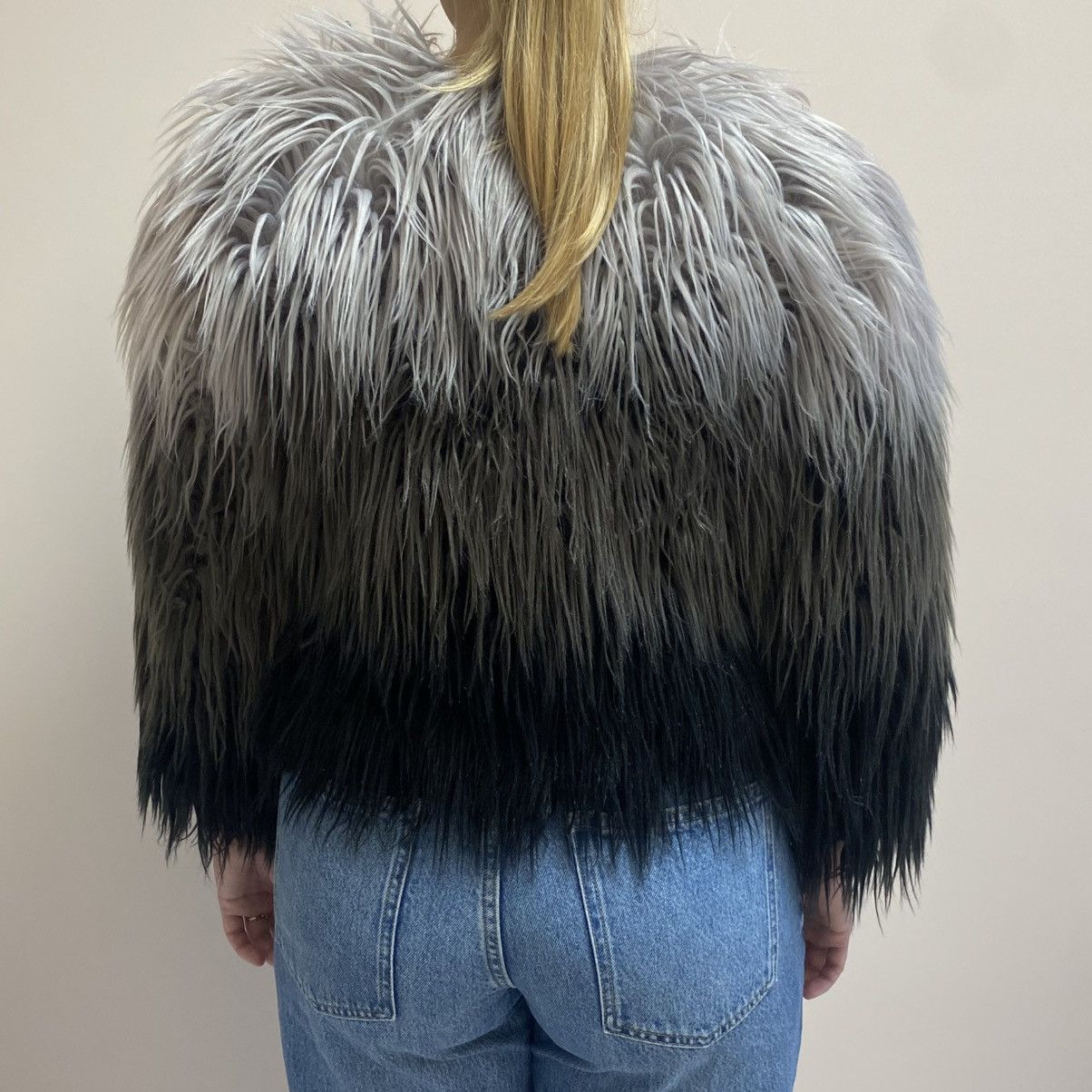 If Six Was Nine Crazy Opium Fuzzy Cropped Faux Fur Gradient Y2K Jacket Size S / US 4 / IT 40 - 10 Thumbnail
