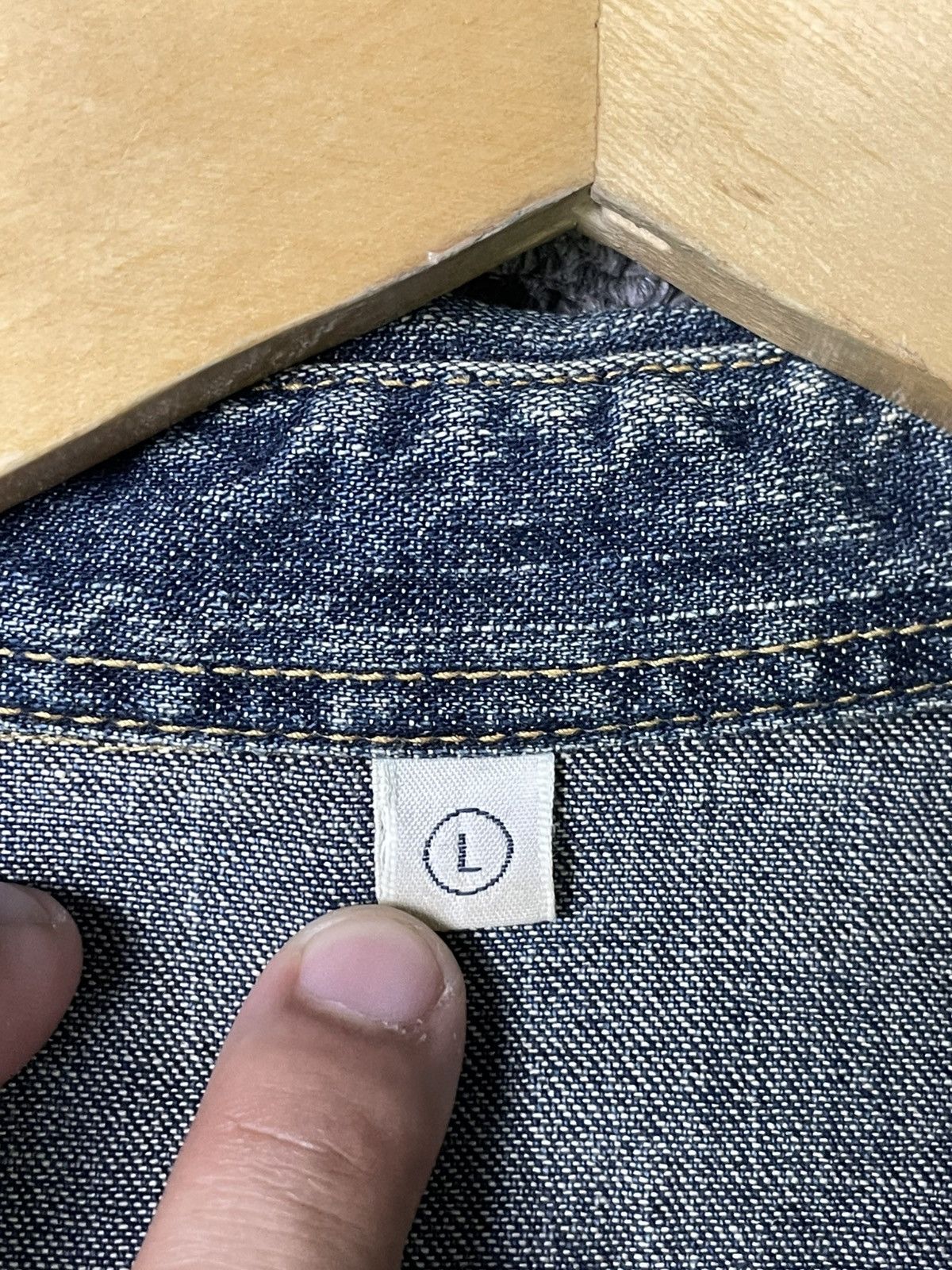 Japanese Brand × Uniqlo × Vintage Uniqlo Denim Long Sleeve Shirt (52) Size US L / EU 52-54 / 3 - 6 Thumbnail
