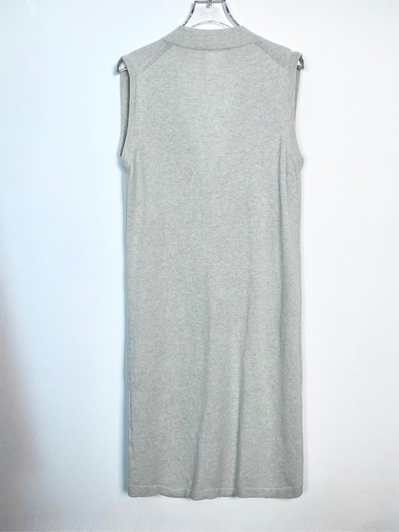 Chanel Chanel Women Sleeveless Long Knit Cardigan Light Grey K26WX Size XS / US 0-2 / IT 36-38 - 2 Thumbnail