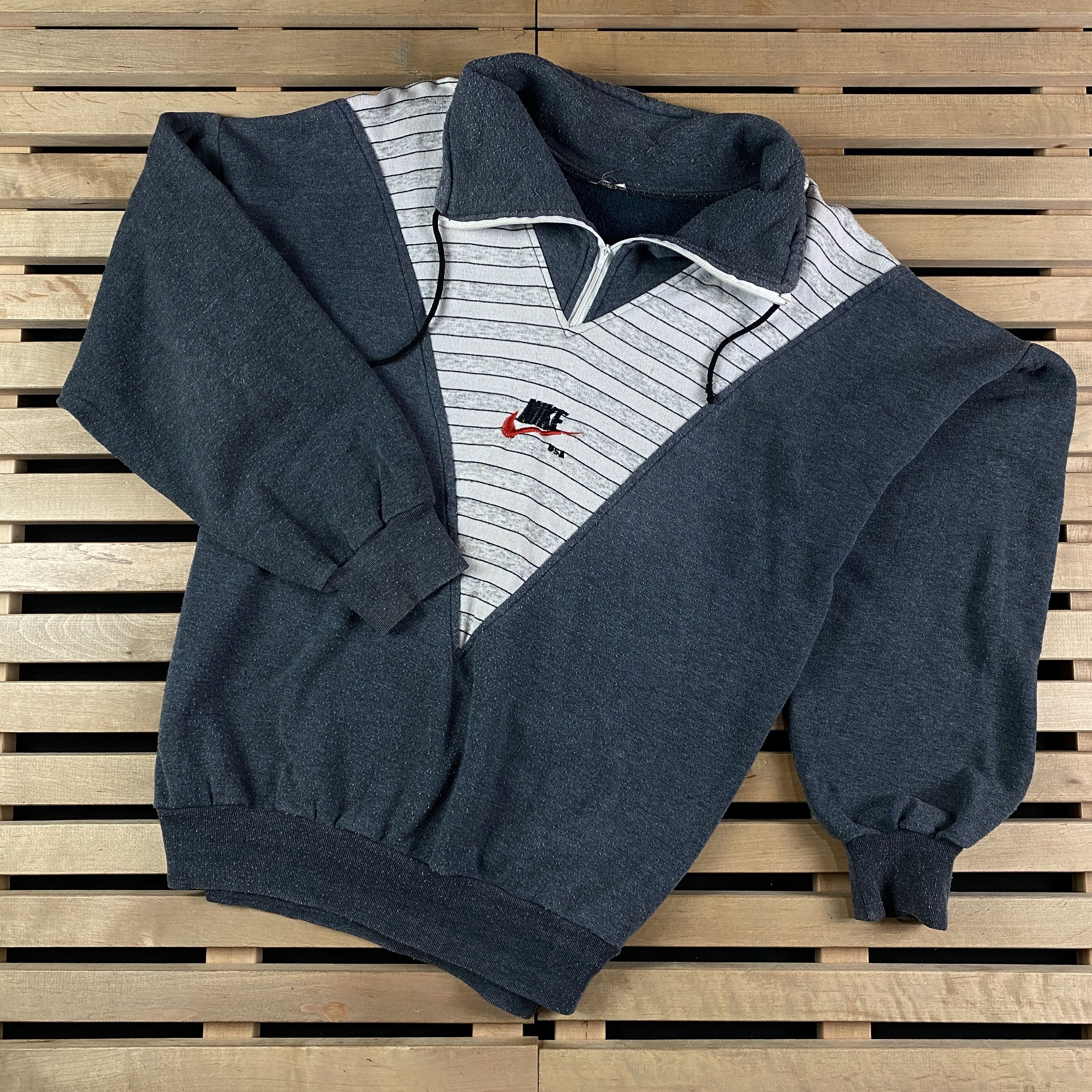 Nike × Vintage Mens Sweatshirt Pullover Nike USA Vintage Size XL Size US XL / EU 56 / 4 - 1 Thumbnail