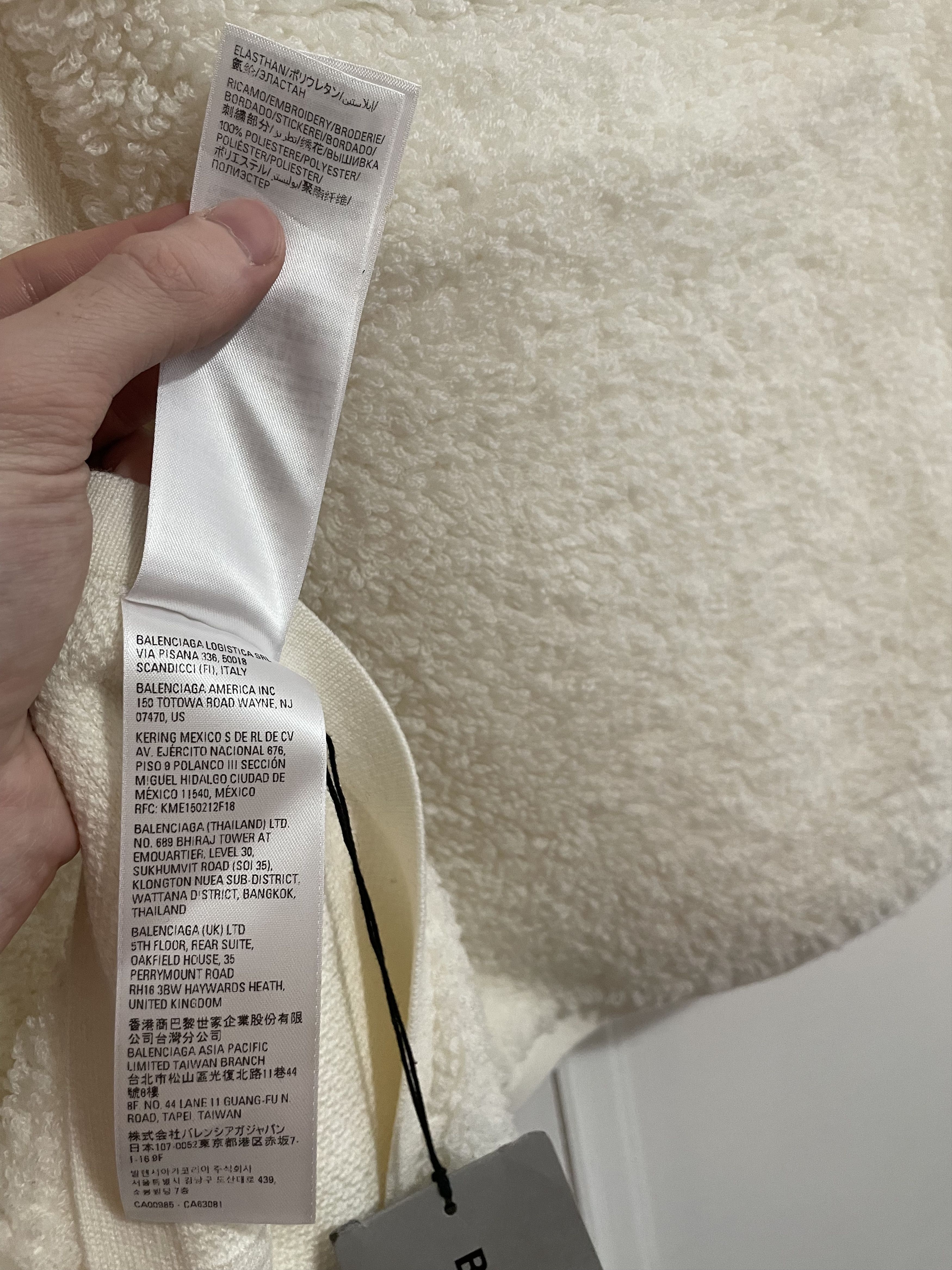 Balenciaga New Winter 22 Wool Towel Shawl Size ONE SIZE - 9 Thumbnail