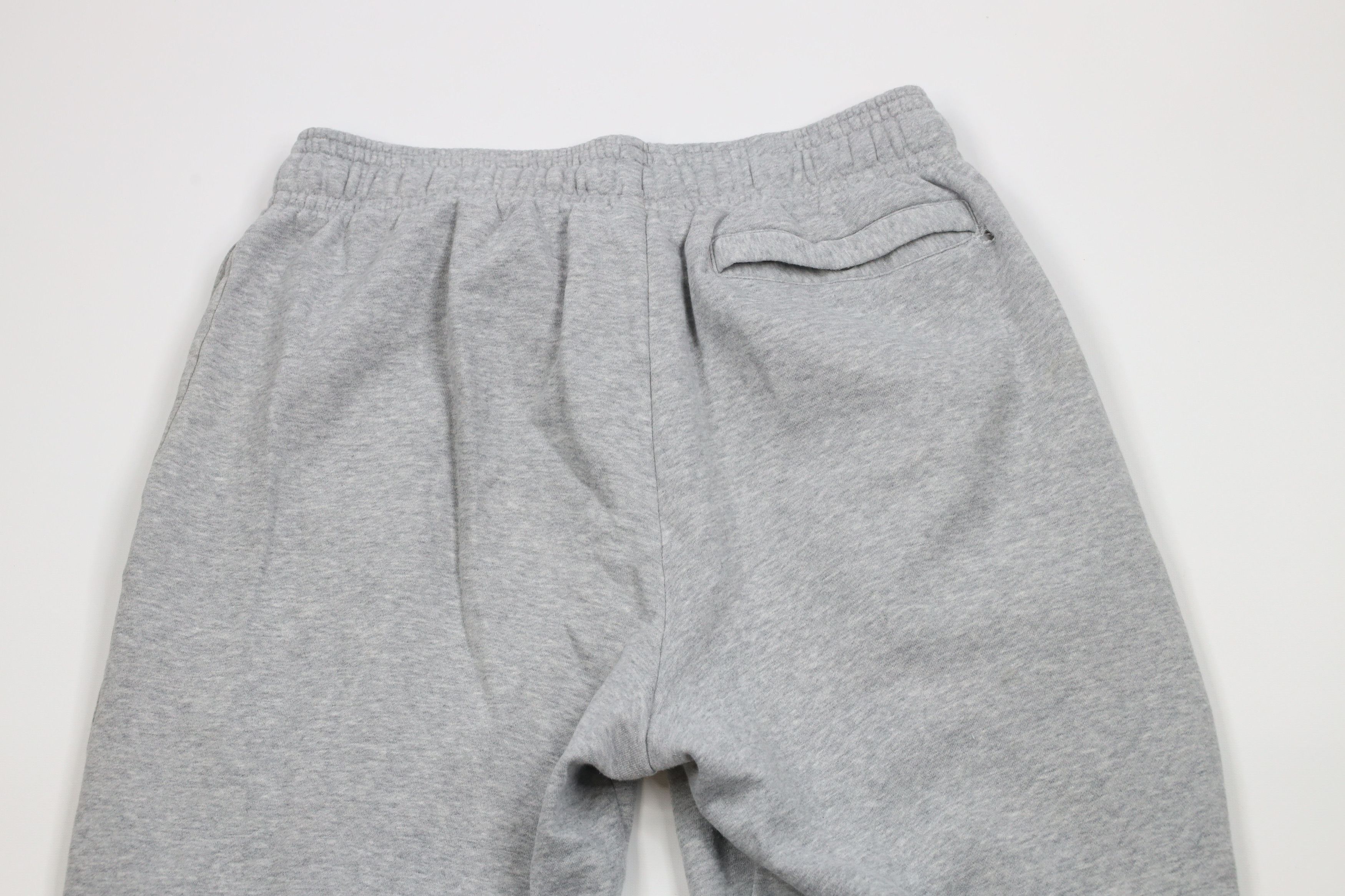 Under Armour × Vintage Under Armour Notre Dame University Tapered Leg Sweatpants Size US 36 / EU 52 - 12 Thumbnail