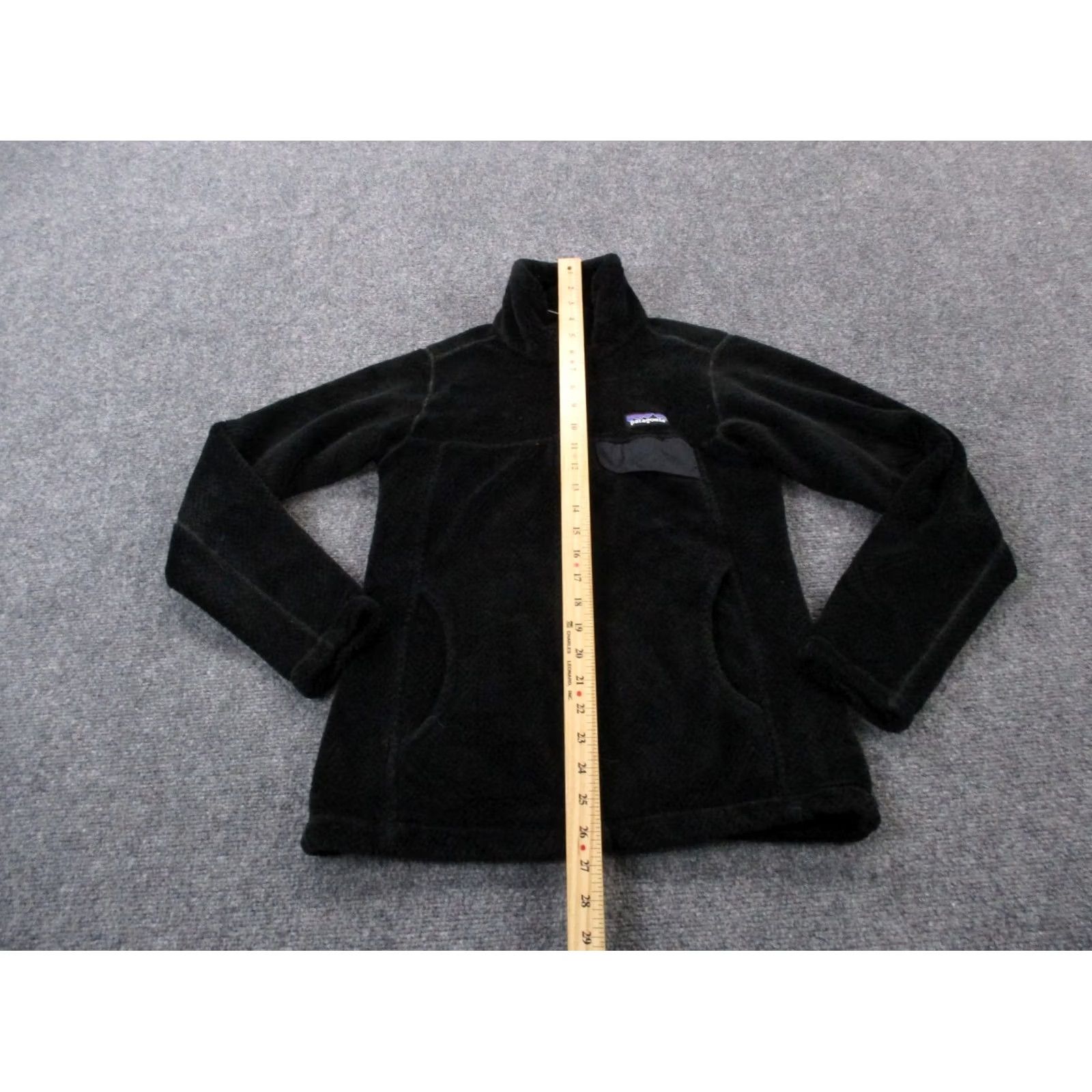 Patagonia Patagonia Jacket Women XS Black Fleece Jacket Zip Full Zip Lined Windproof Pockets 25476 Size XS / US 0-2 / IT 36-38 - 3 Thumbnail