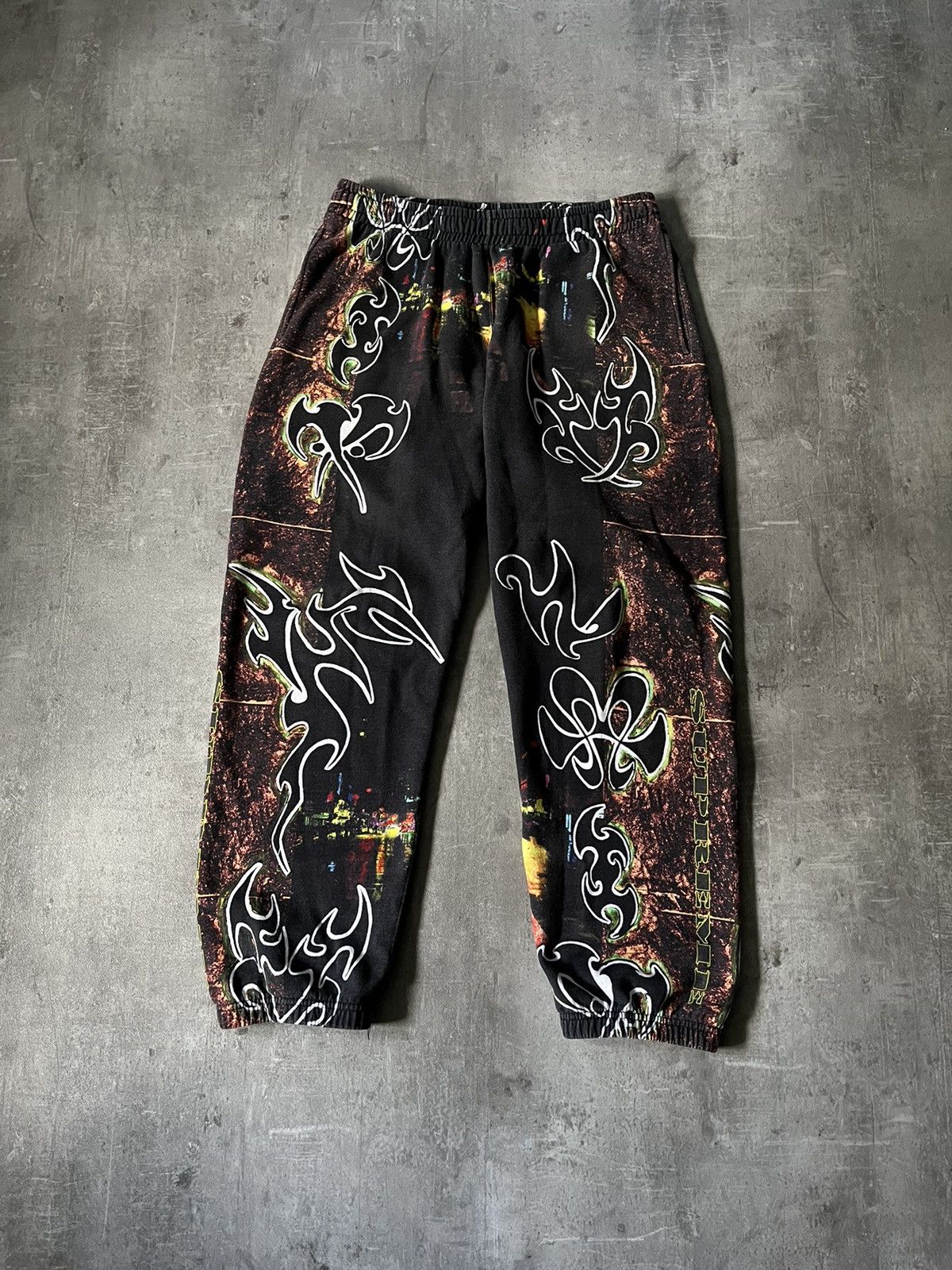 Streetwear × Supreme Supreme east broadway sweatpants all over