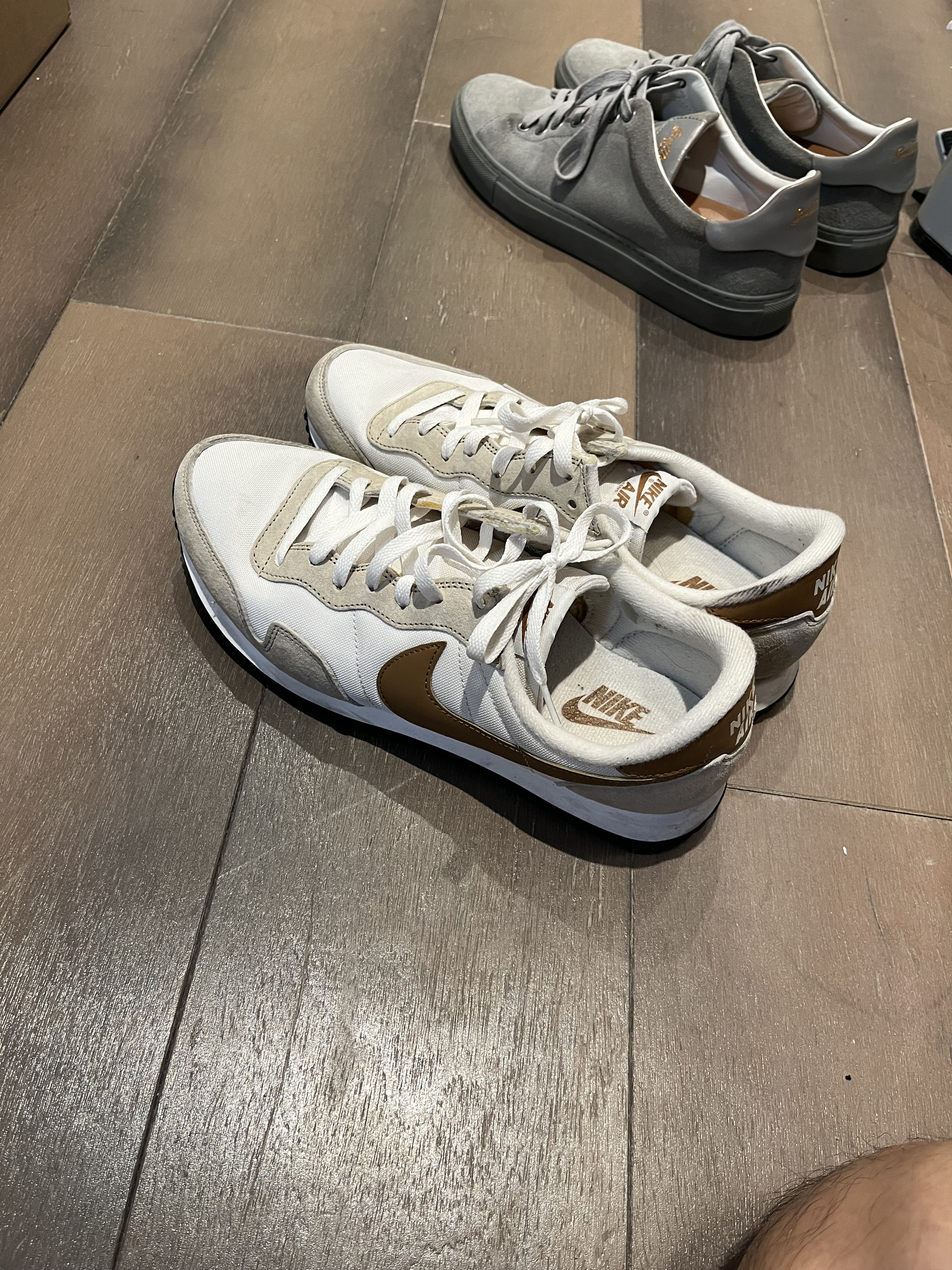 Nike Nike Beige Sneaker Size US 10.5 / EU 43-44 - 4 Thumbnail