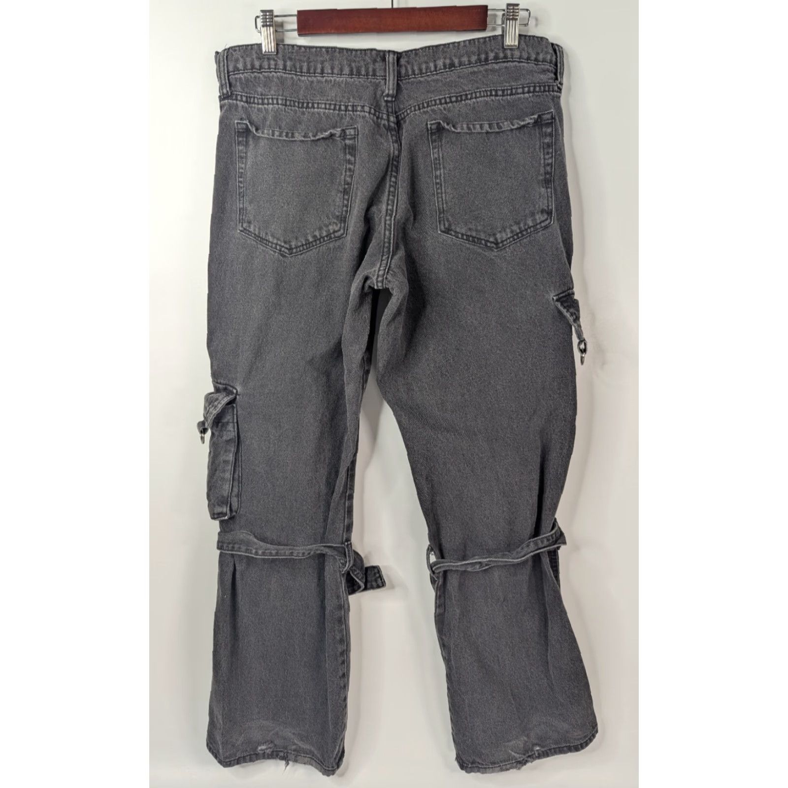 Hot Topic Hot Topic Mens Jeans 34x32 Cargo Jeans Buckle Strappy Pant Goth Punk Emo Distressed Black Cotton Denim Baggy 5-Pocket Mens Regular Modern Wear Size US 34 / EU 50 - 7 Thumbnail