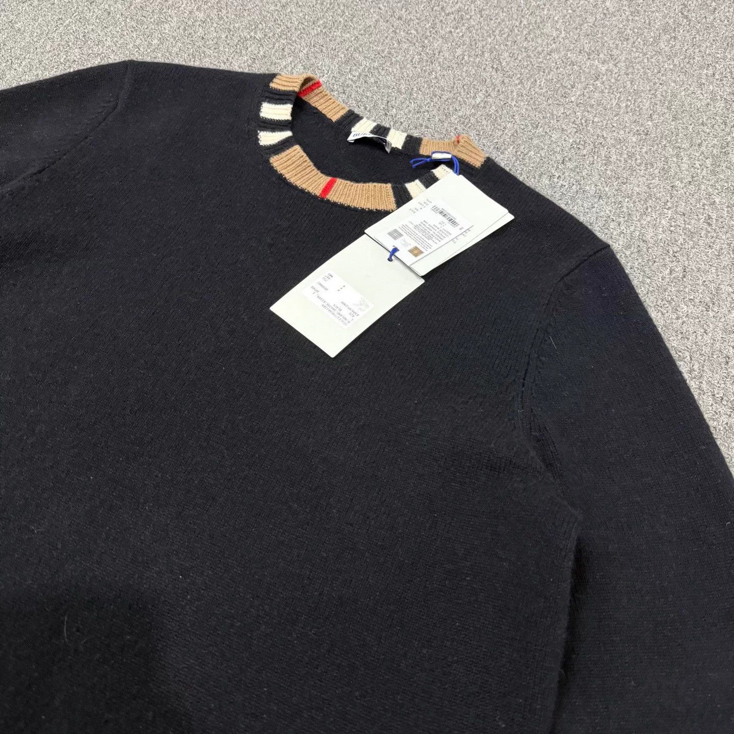 Burberry Burberry New Black Classic Check Cashmere Sweater L Unused Size L / US 10 / IT 46 - 3 Thumbnail