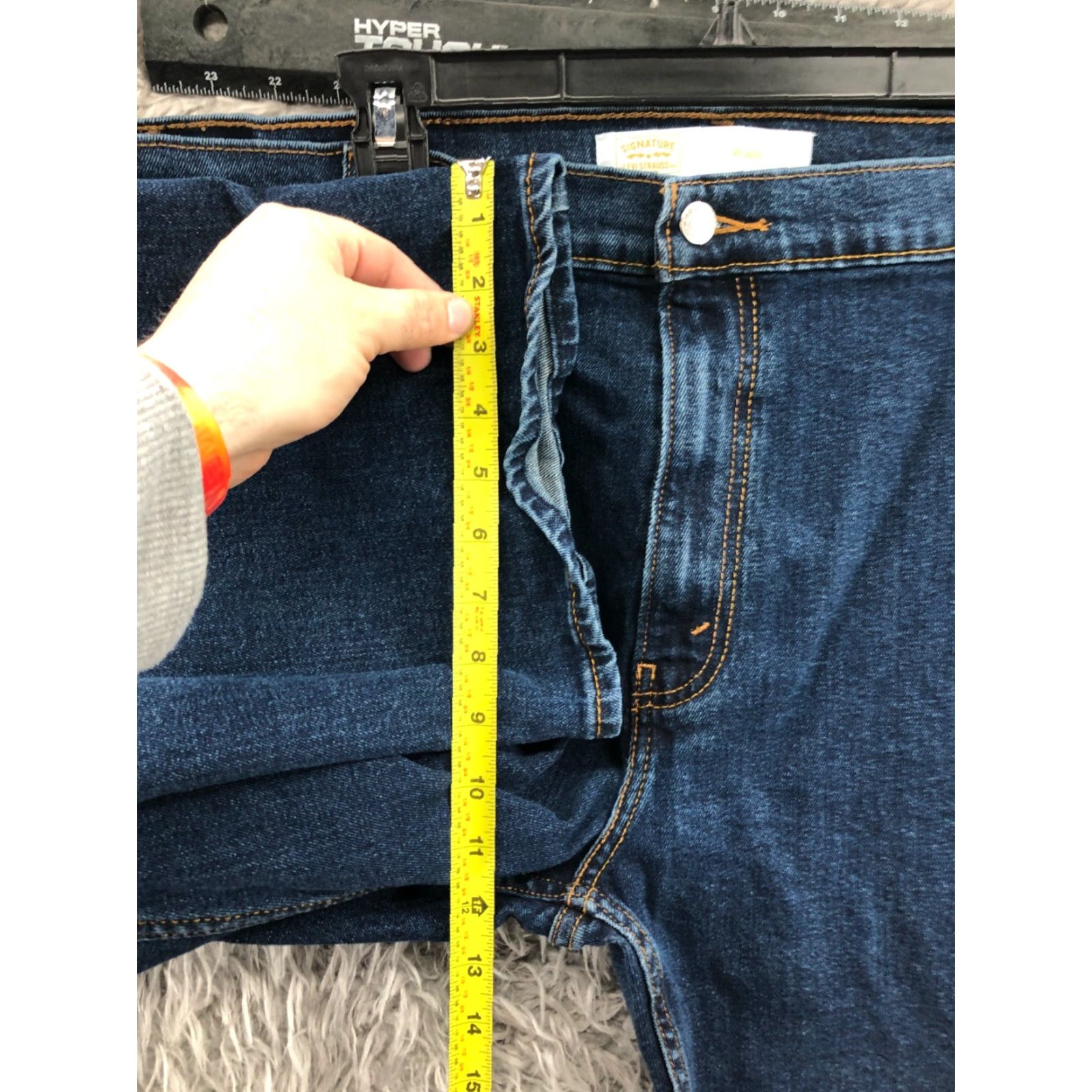 Levi's Levi's Signature Relaxed Straight Jeans Mens Size 44x30 Blue Dark Wash Denim 5-Pocket Belt Loops Regular Fit Mid Rise Classic Modern Vintage: No Size US 44 / EU 60 - 4 Thumbnail