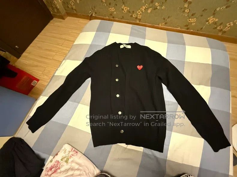 Comme des Garcons Comme Des Garcons Black red heart knit cardigan Size L / US 10 / IT 46 - 1 Thumbnail