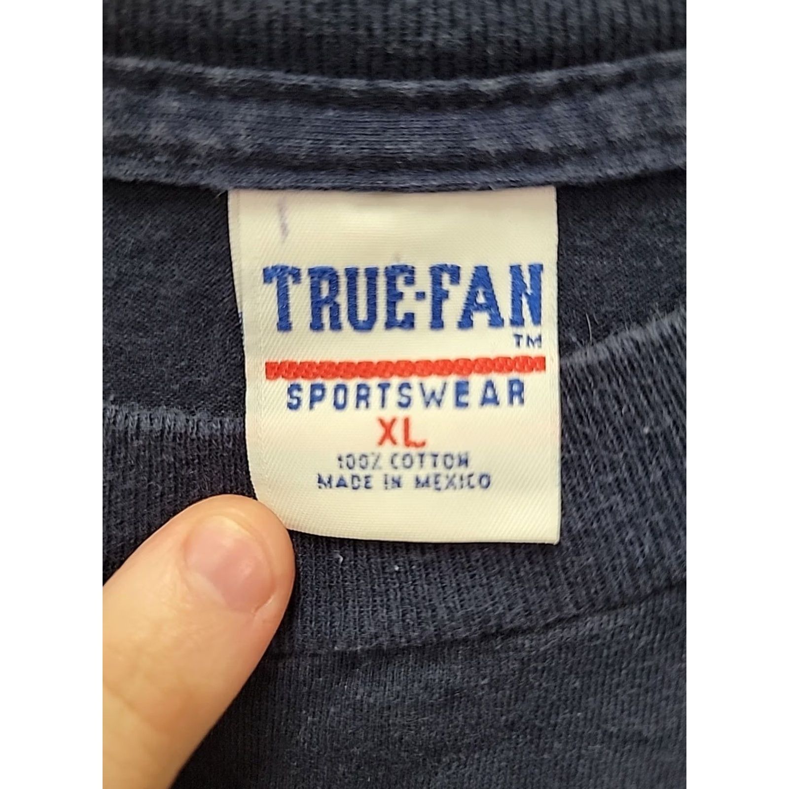Vintage VINTAGE New York Yankees World Series Champions T Shirt True-fan XL Mens Short Sleeve Blue 1998 Distressed Size US XL / EU 56 / 4 - 2 Thumbnail