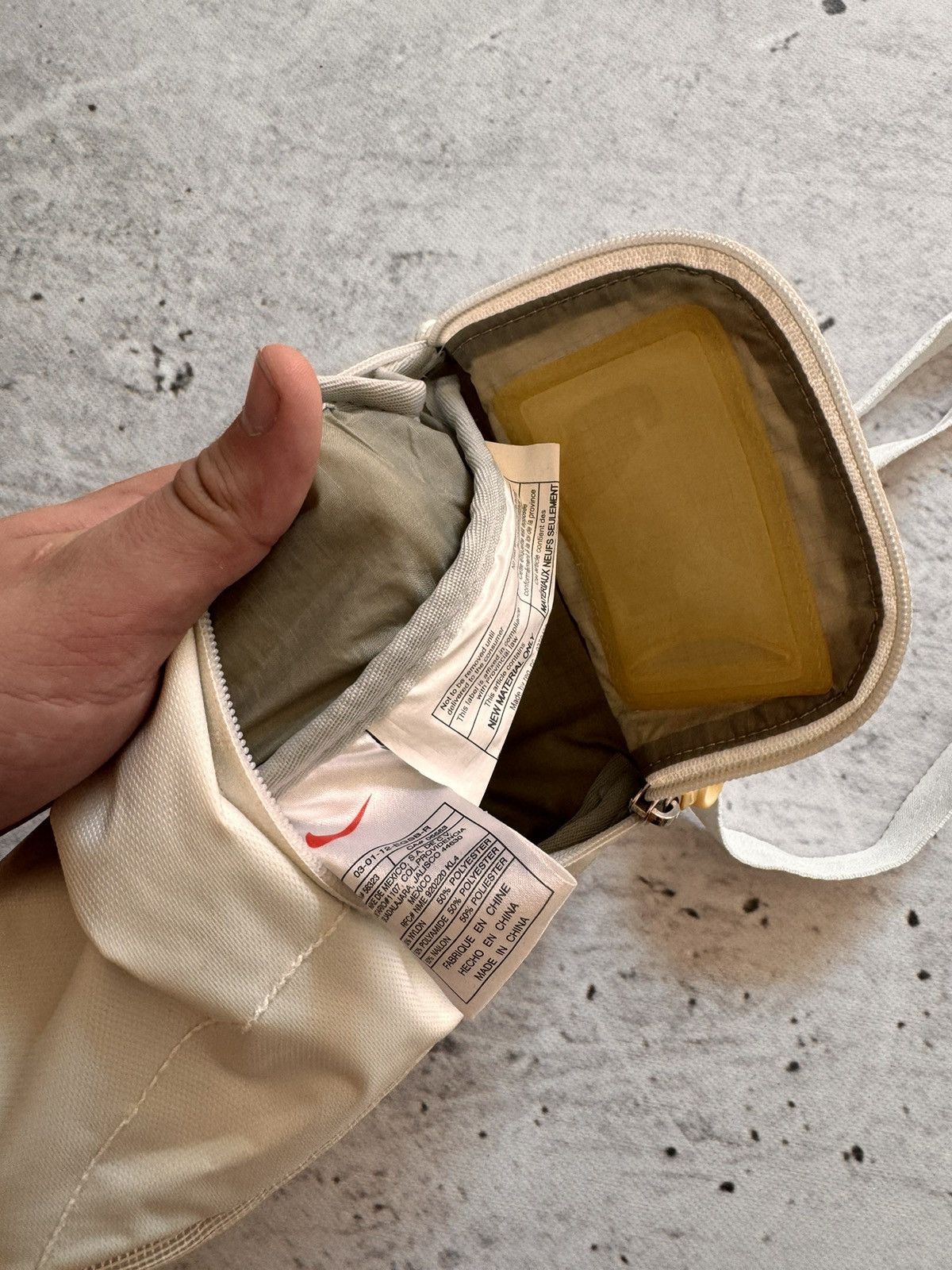 Nike × Vintage NIKE VINTAGE BASIC SLING BAG DRIP DROLL Size ONE SIZE - 5 Thumbnail
