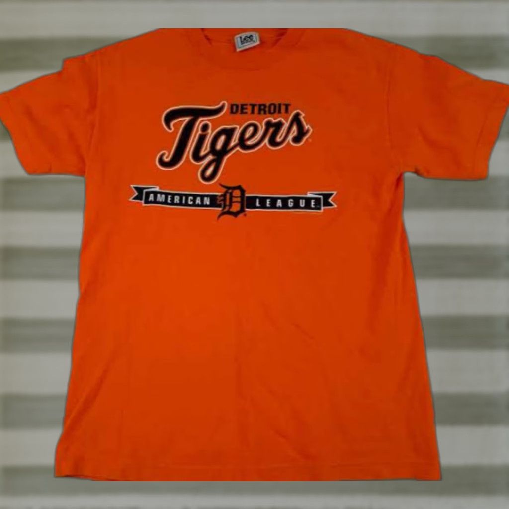 Vintage Lee sport Detroit Tigers 2007 T-Shirt Shirt Kid M Orange Cotton Crew Neck Short Sleeve Men Boys Sports 2007 Tigers Baseball Size US M / EU 48-50 / 2 - 1 Thumbnail
