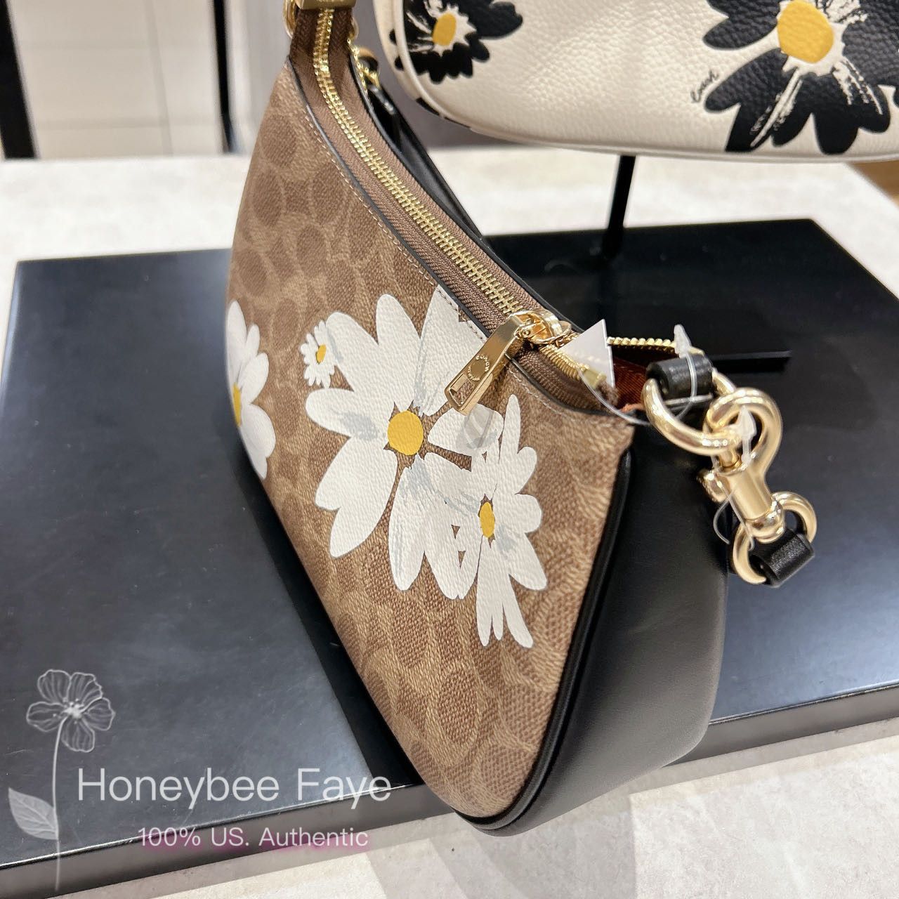 Coach Teri Shoulder Bag In Signature Canvas With Floral CZ586 Size ONE SIZE - 5 Thumbnail