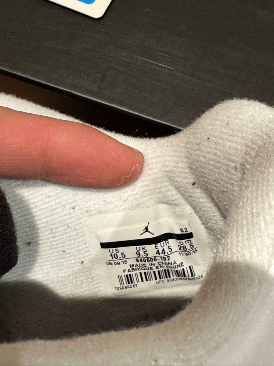 Jordan Brand Air Jordan 4 Retro - White Cement (2016) Size US 10.5 / EU 43-44 - 11 Thumbnail