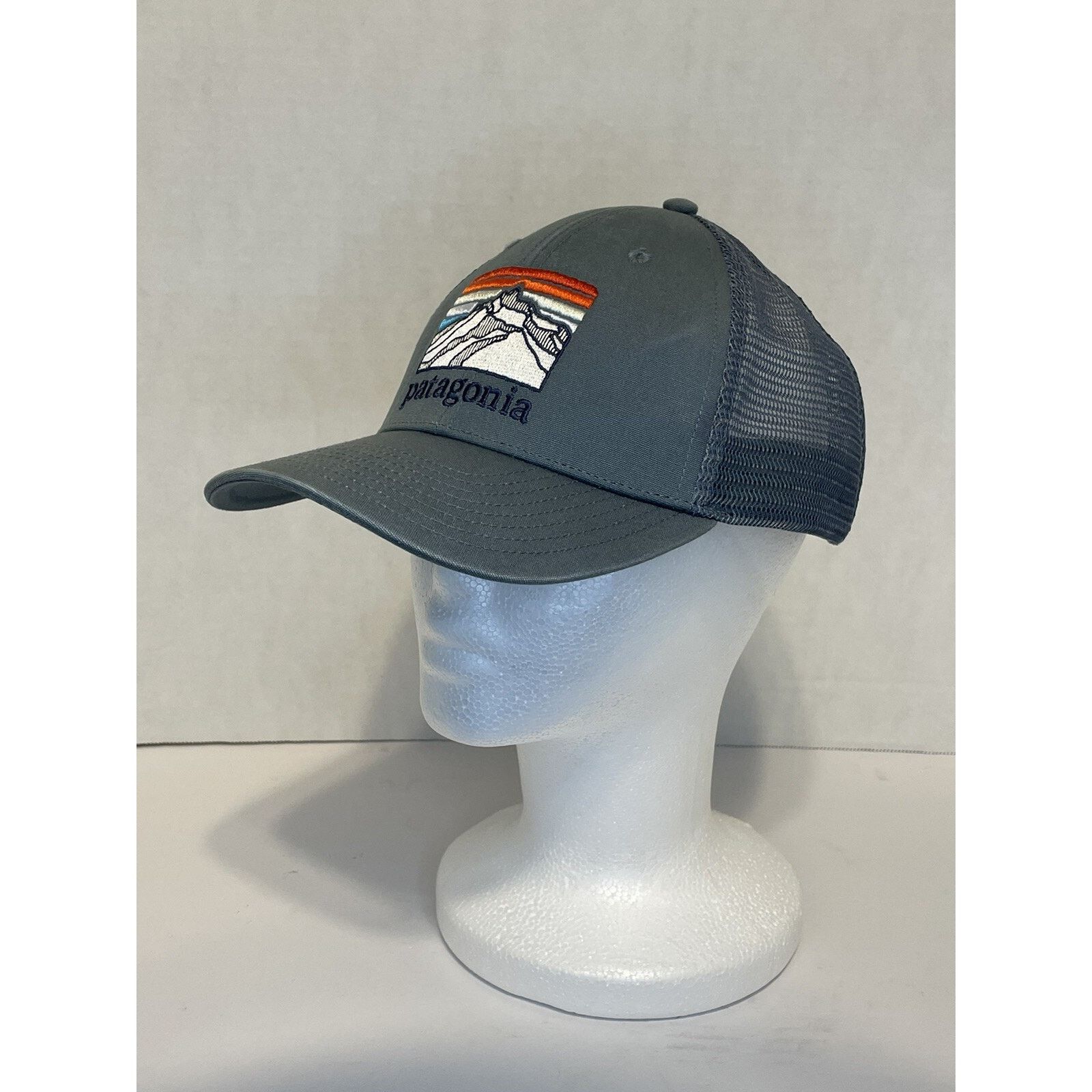 Patagonia Patagonia Mens Trucker Hat Line Logo Ridge Lopro Grey Mesh Size ONE SIZE - 9 Thumbnail